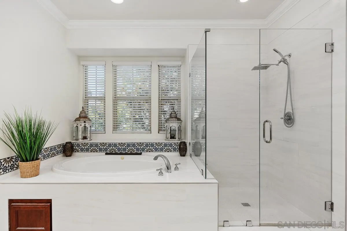 https://cdn.realtyfeed.com/cdn/127/260023402/2267d4abde69c27741845c44cc85aa2c.webp