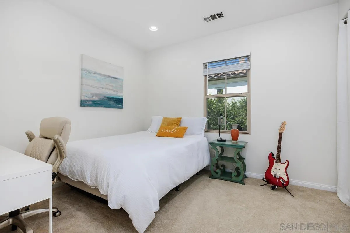 https://cdn.realtyfeed.com/cdn/127/260023402/efe59d03778bab580c6f8772cc87001c.webp
