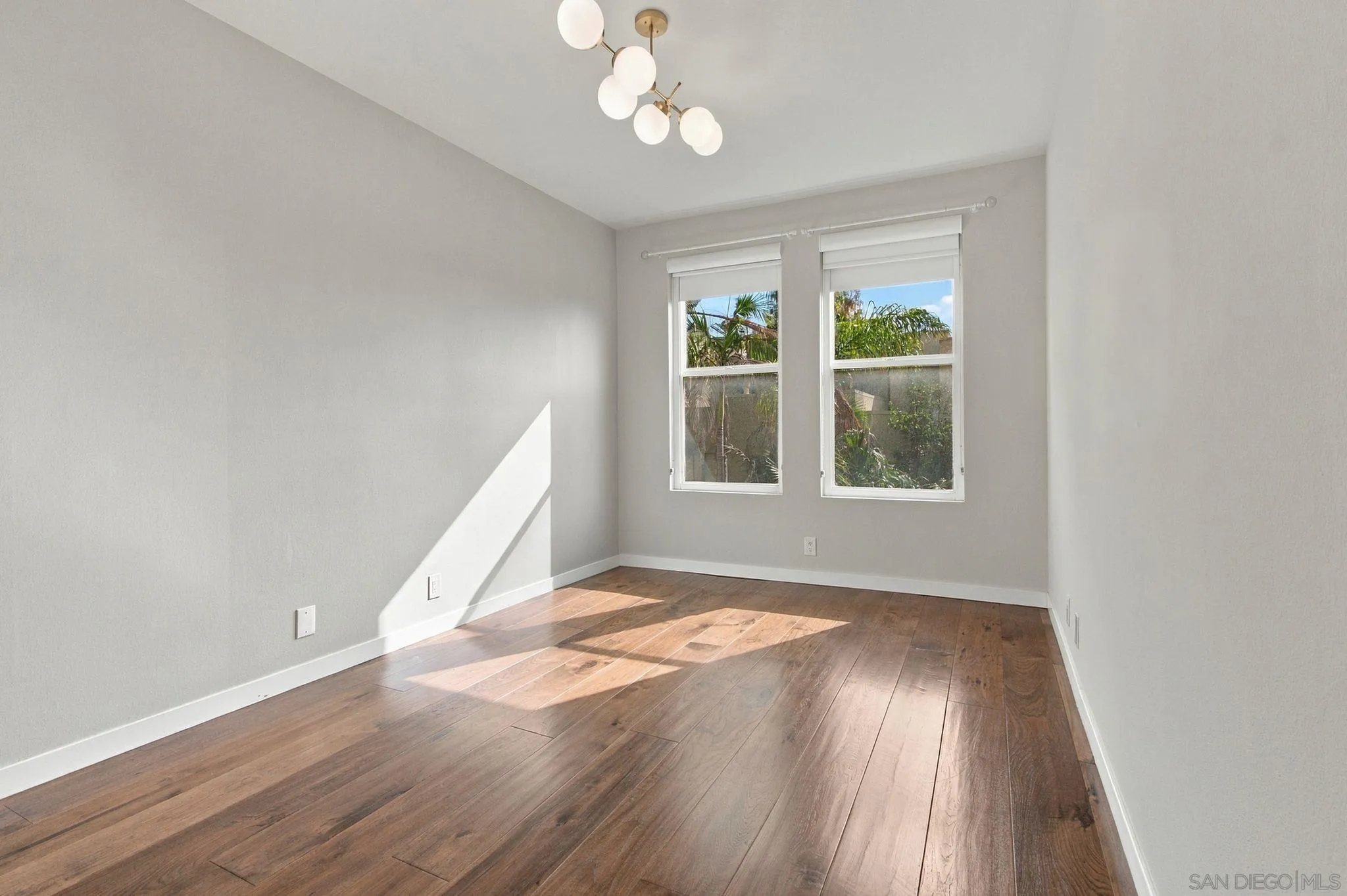 https://cdn.realtyfeed.com/cdn/127/260023403/42577bcfa4dde9c10893c7bea2276d94.webp