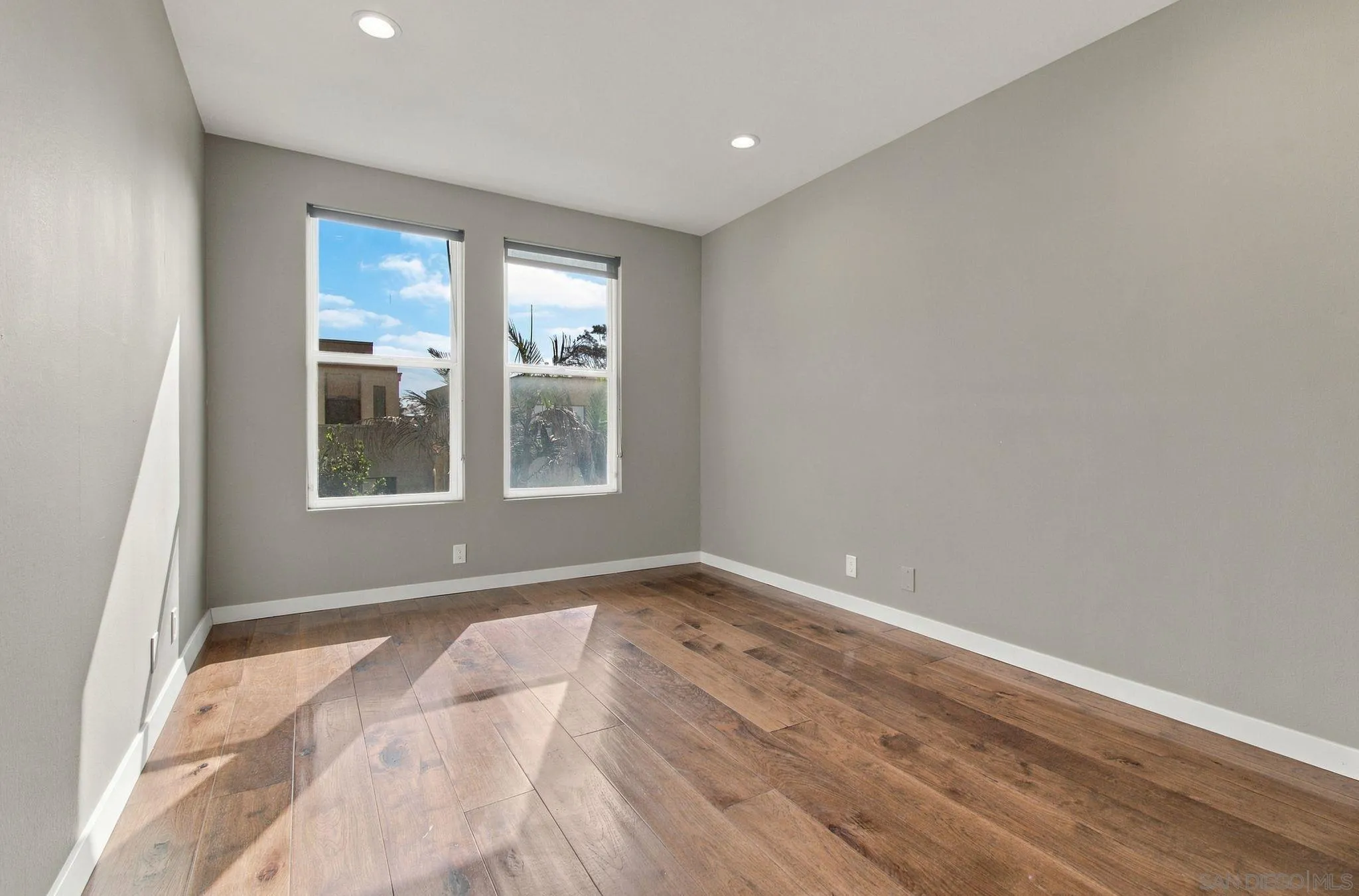 https://cdn.realtyfeed.com/cdn/127/260023403/5bb1ecb919ee87e68625bf0a1ded739e.webp