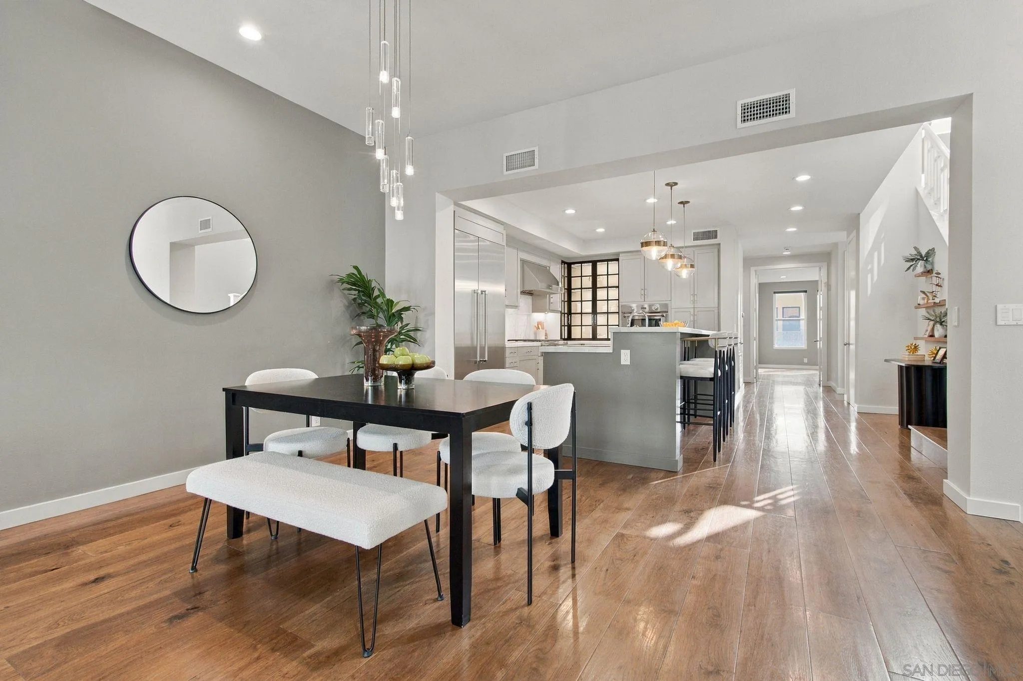https://cdn.realtyfeed.com/cdn/127/260023403/8eaf1f3c6819b9fb24b4b18da72639ac.webp