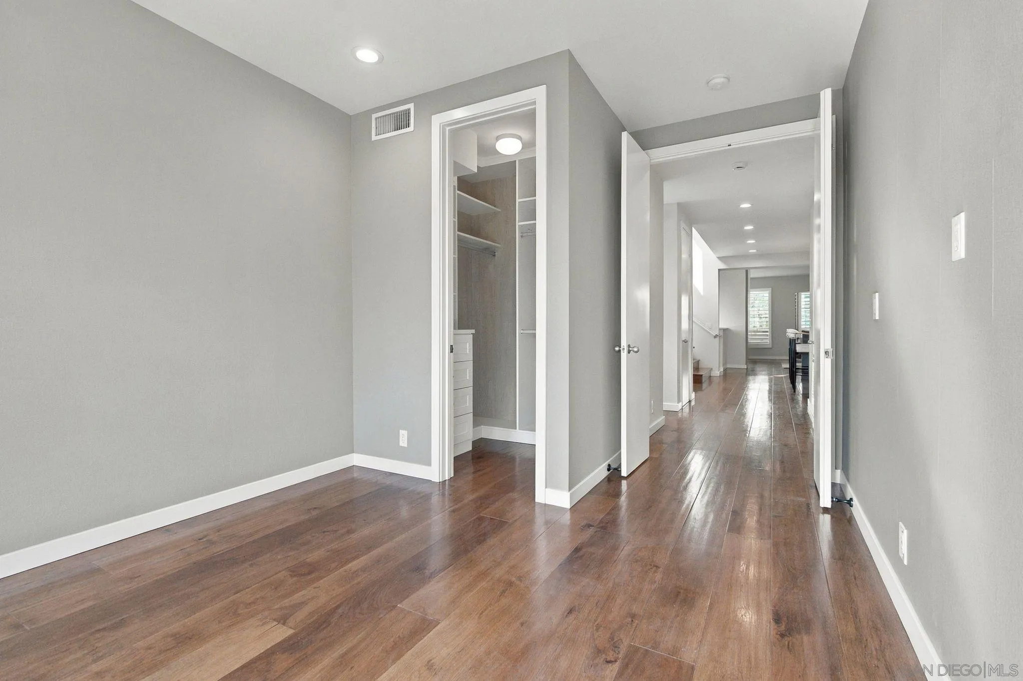 https://cdn.realtyfeed.com/cdn/127/260023403/ce51c3217685ae9455080c2ccd9e3a4b.webp