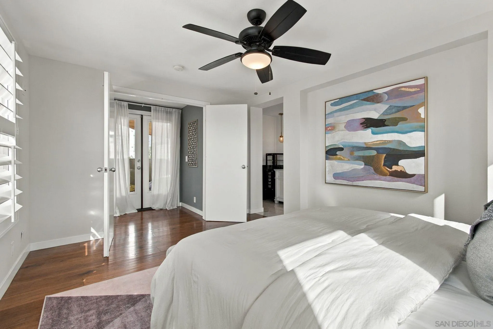 https://cdn.realtyfeed.com/cdn/127/260023403/da22eff661c6d2a6262db329605cec94.webp