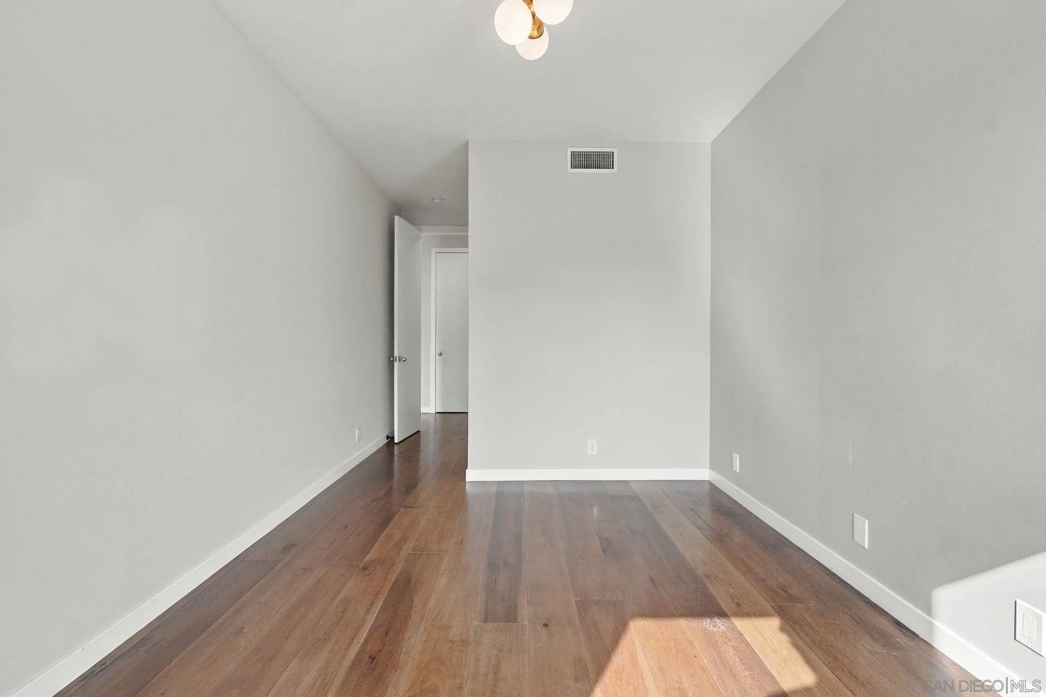 https://cdn.realtyfeed.com/cdn/127/260023403/e612f57a3d9f931370bf3381326f528f.webp