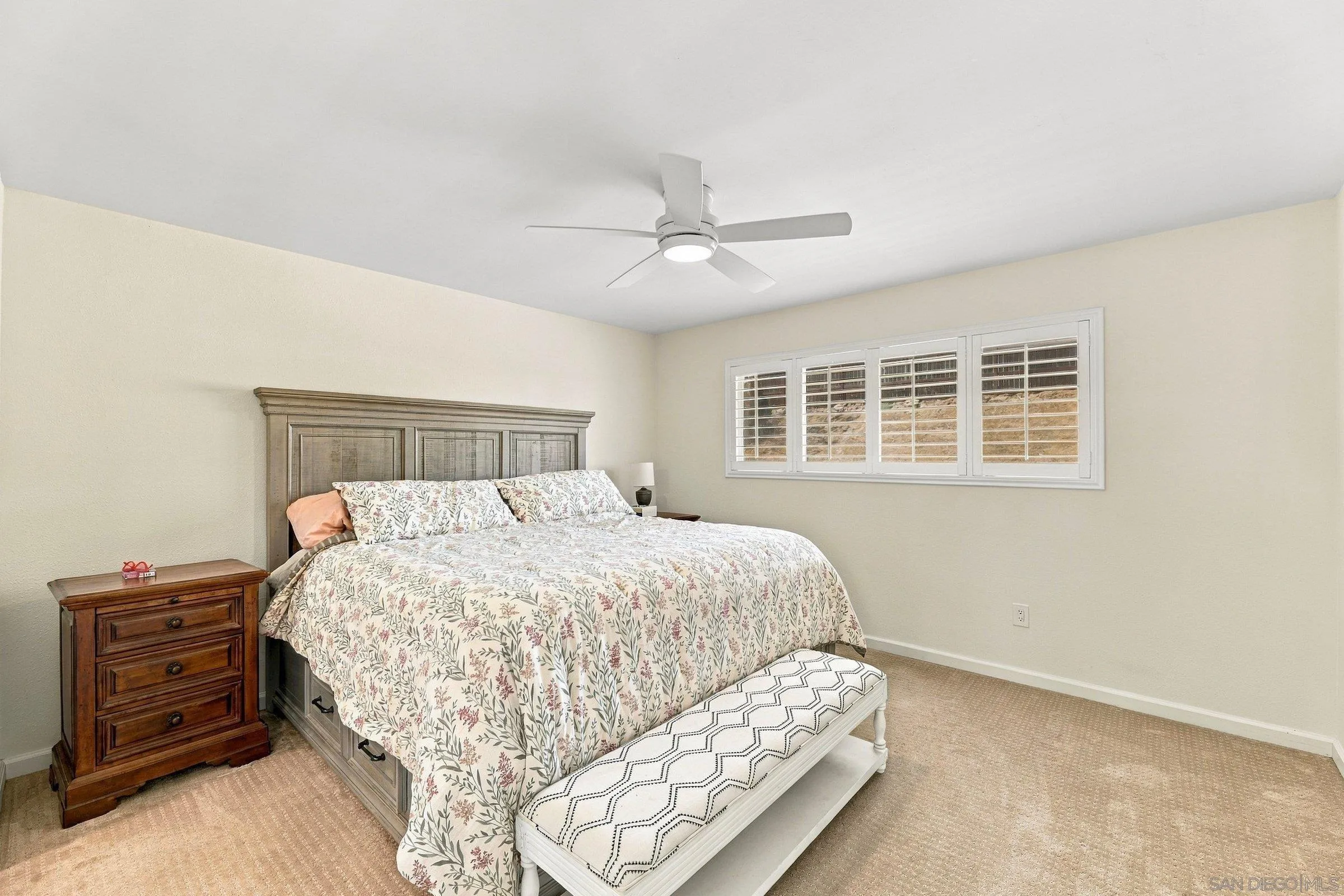 https://cdn.realtyfeed.com/cdn/127/260023405/195195564636076a9801b8da3f670f6e.webp