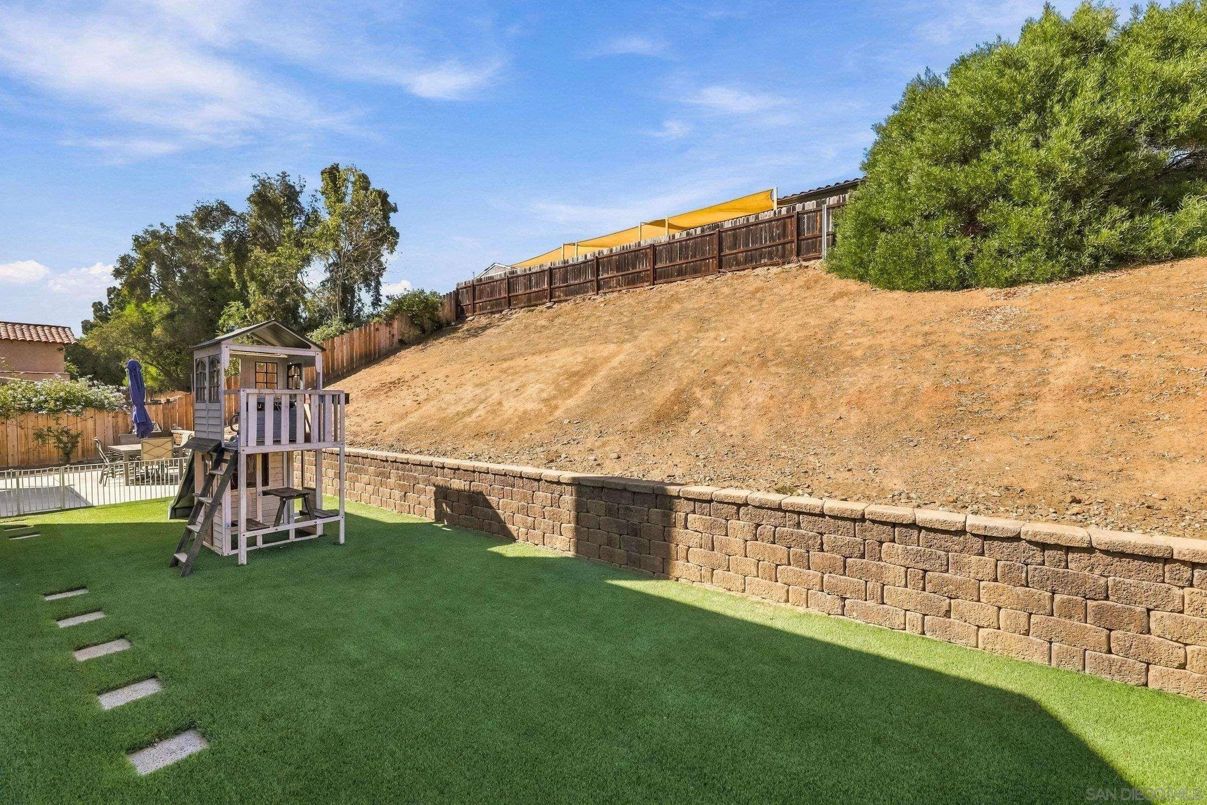 https://cdn.realtyfeed.com/cdn/127/260023405/aa1d43ab6d95f1ee9e1f11bd1d66791e.webp