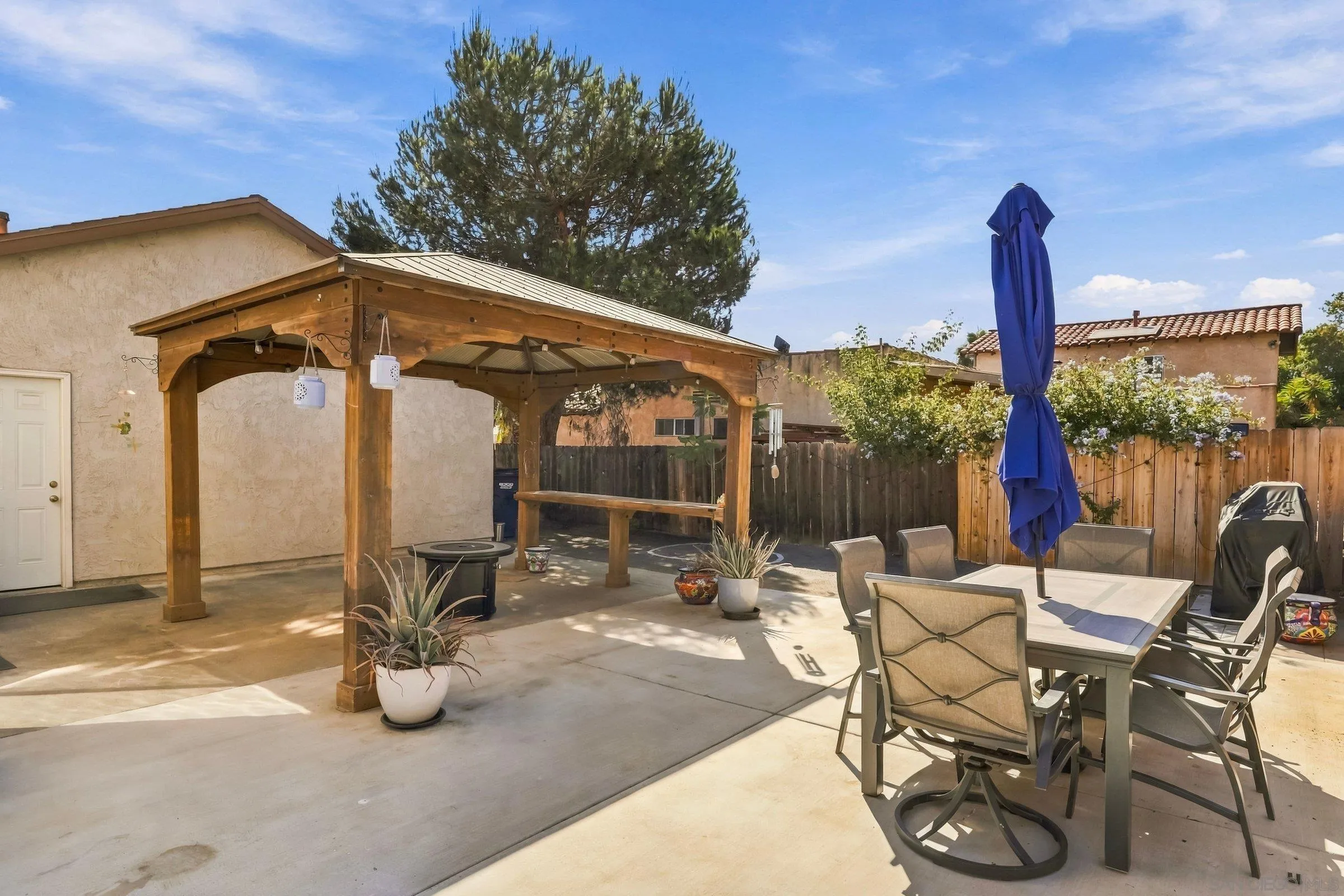 https://cdn.realtyfeed.com/cdn/127/260023405/bfbae11f6b3a9425cd6c05c7672cc374.webp