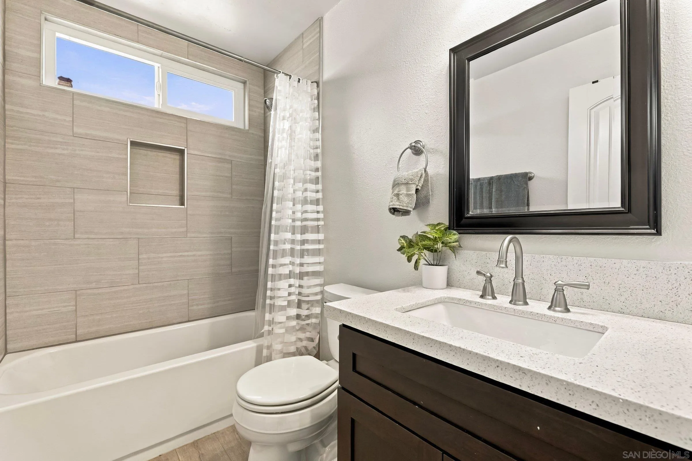 https://cdn.realtyfeed.com/cdn/127/260023405/df51c428f235e3a72604068422133268.webp