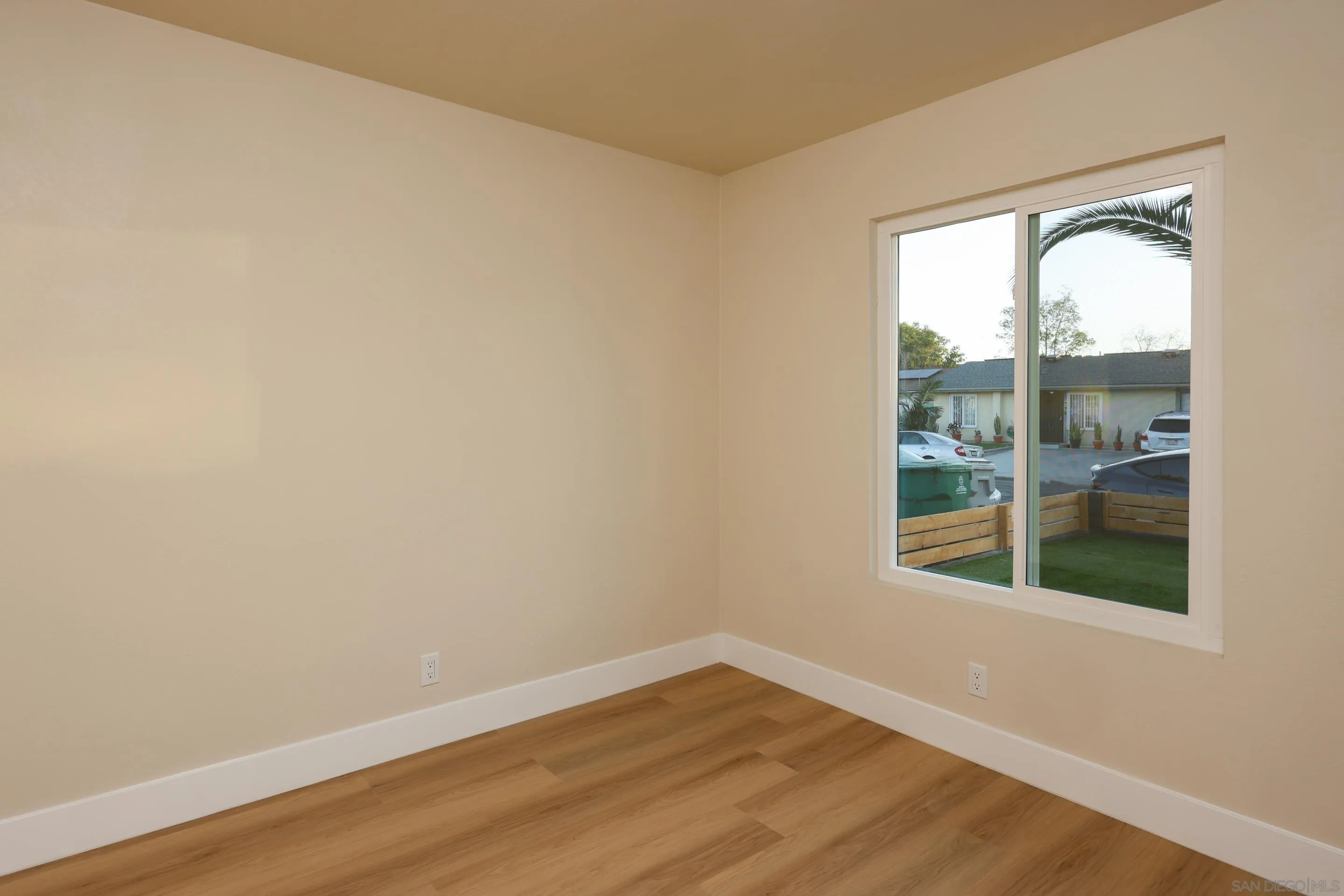 https://cdn.realtyfeed.com/cdn/127/260023406/0a9569ac8c27206e4ea3791ac26ce77a.webp