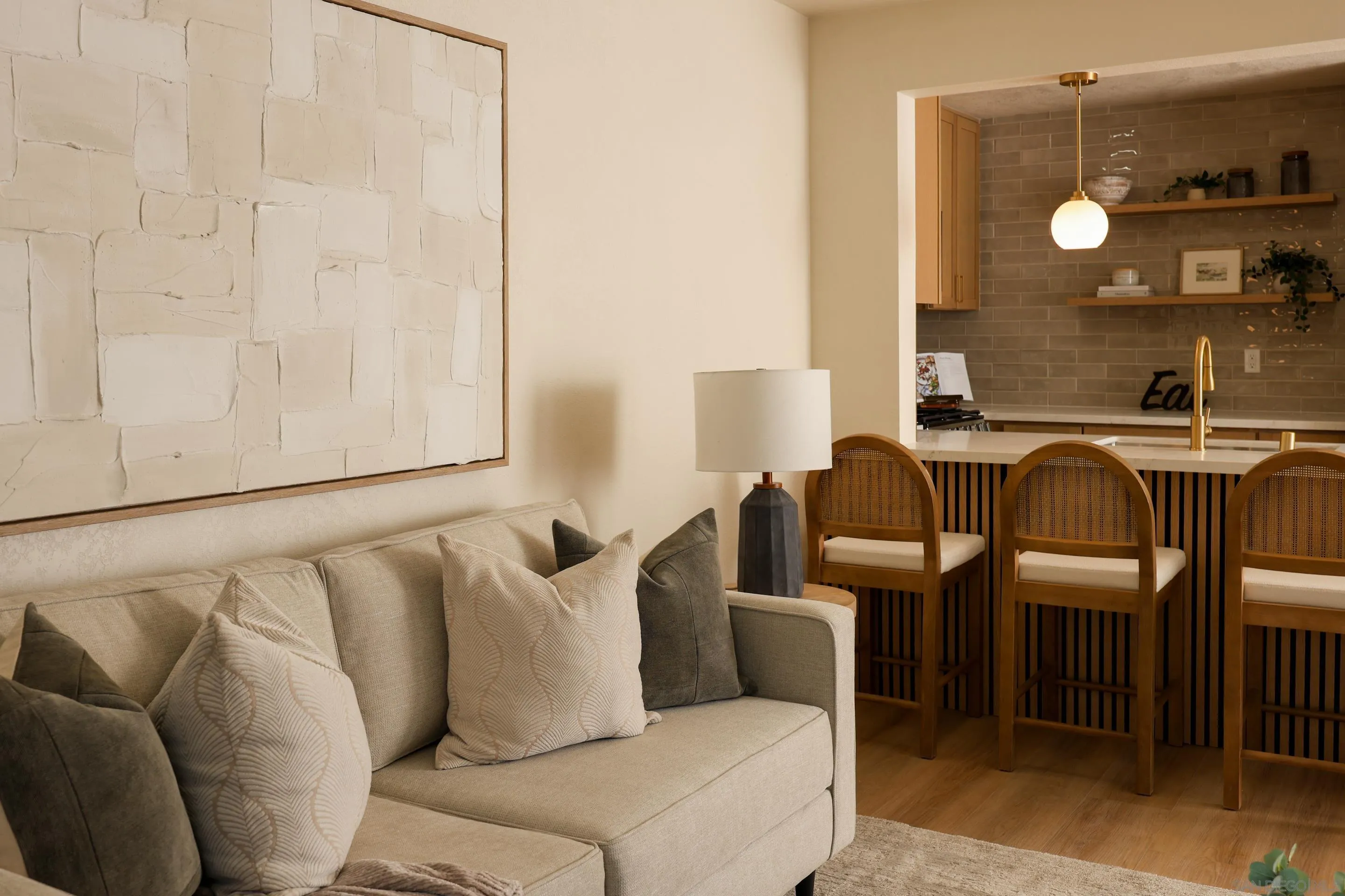 https://cdn.realtyfeed.com/cdn/127/260023406/7742cb0c23a2bd1c7cbba643a0c5826c.webp