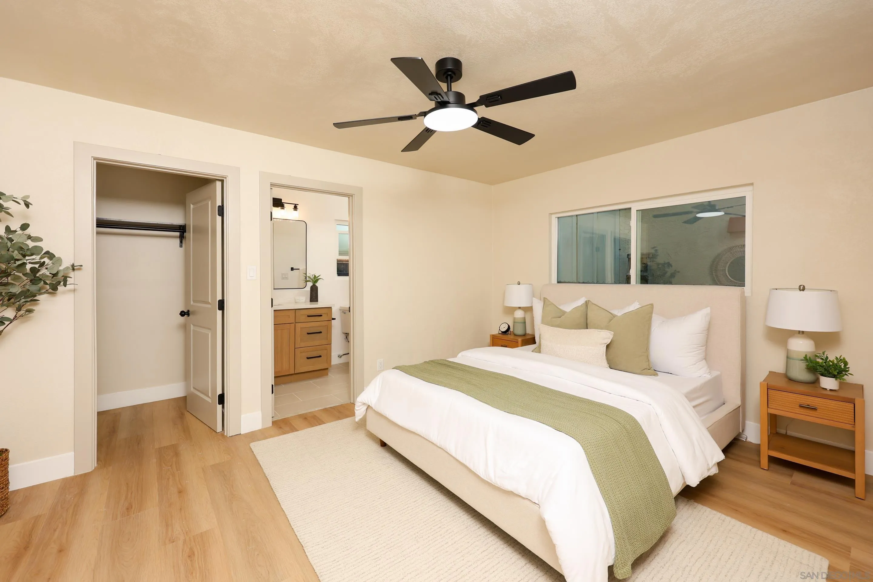 https://cdn.realtyfeed.com/cdn/127/260023406/79ee8298dc88de99484e9932a55ae092.webp