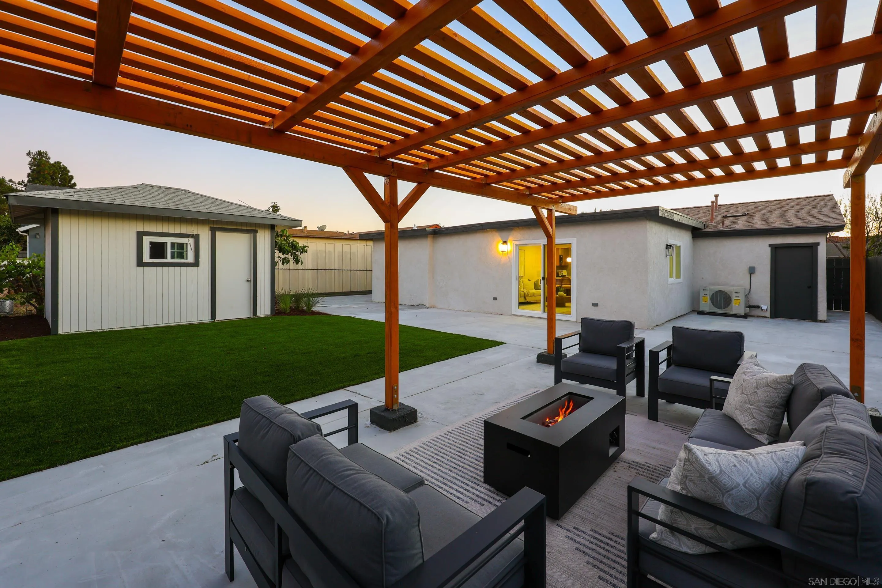 https://cdn.realtyfeed.com/cdn/127/260023406/7fccb346750b1986a15943c3ad43bd58.webp