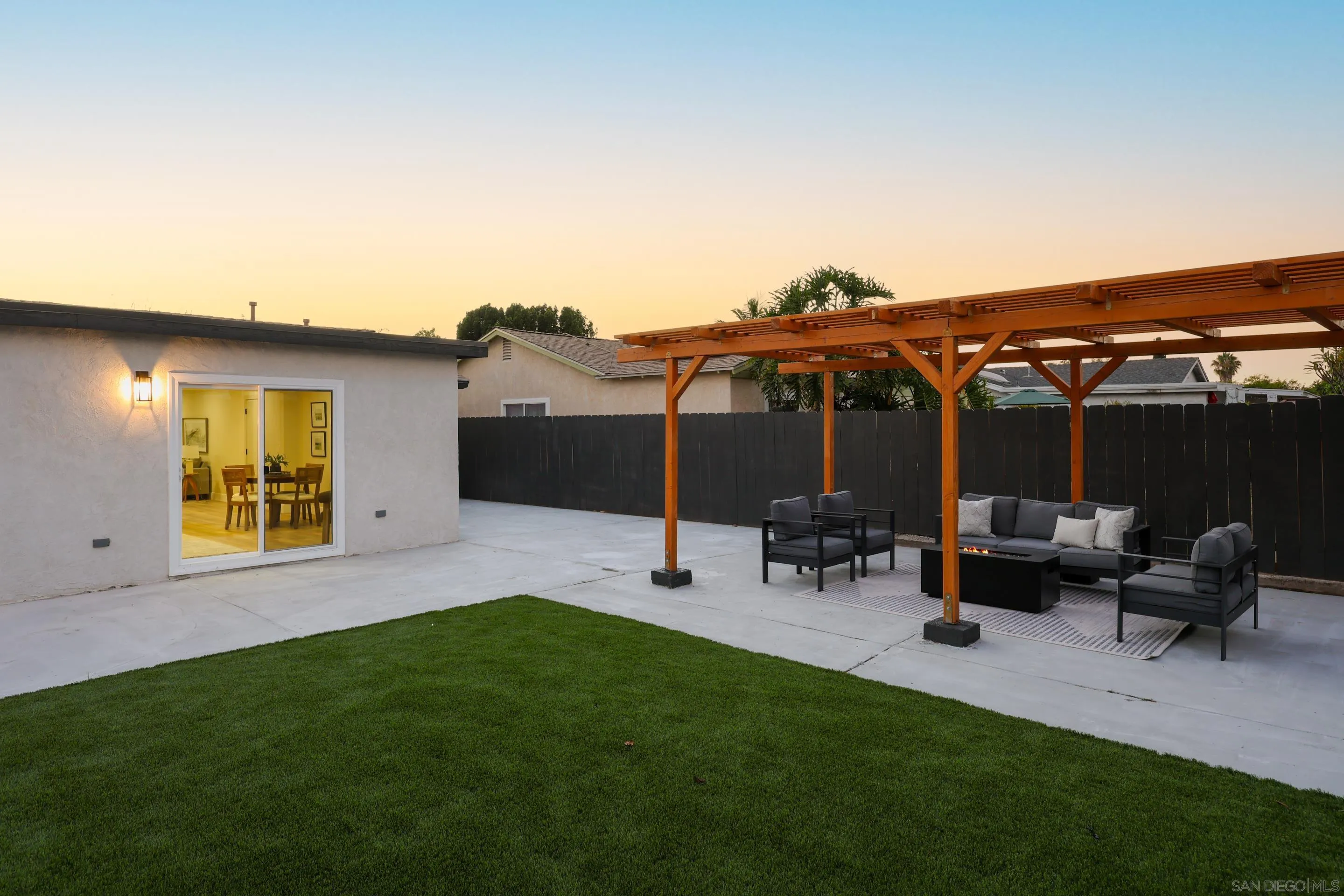 https://cdn.realtyfeed.com/cdn/127/260023406/c80c1f2c0b626c45d522cd8c0bc05f96.webp