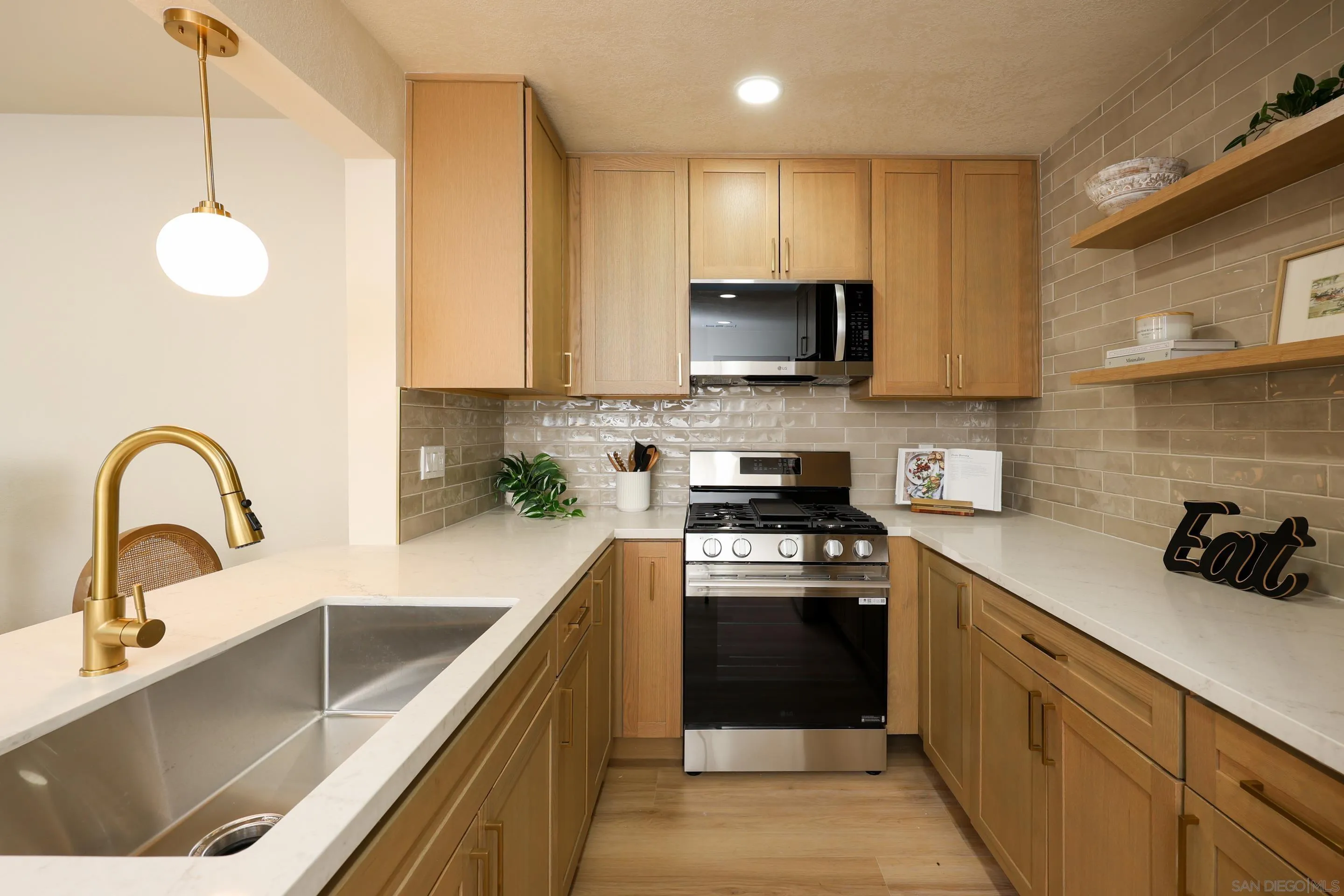 https://cdn.realtyfeed.com/cdn/127/260023406/e31a2085c4aa168d302a12490626f627.webp