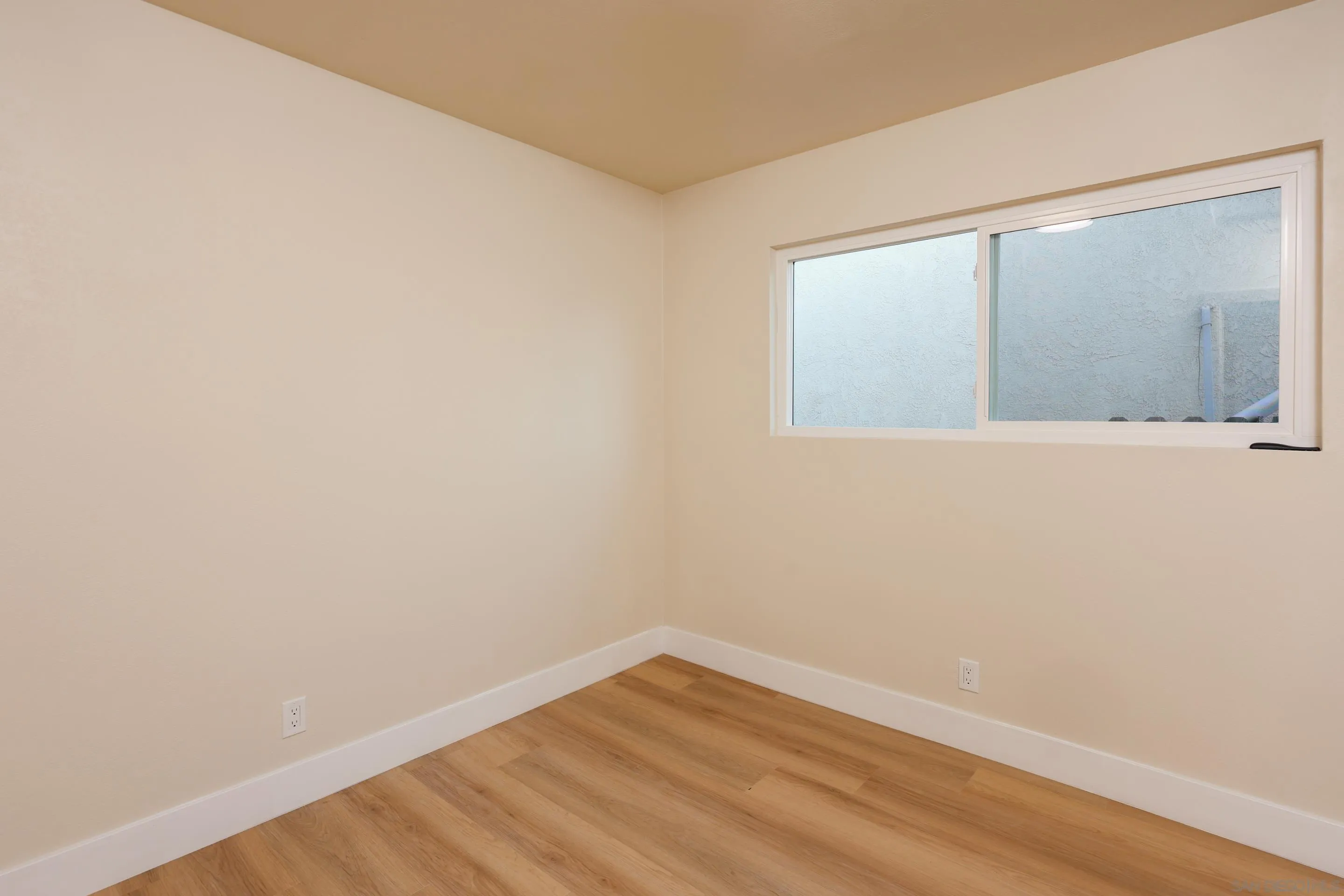 https://cdn.realtyfeed.com/cdn/127/260023406/e558f4f9d7cd078bcada05f3b8f8a046.webp