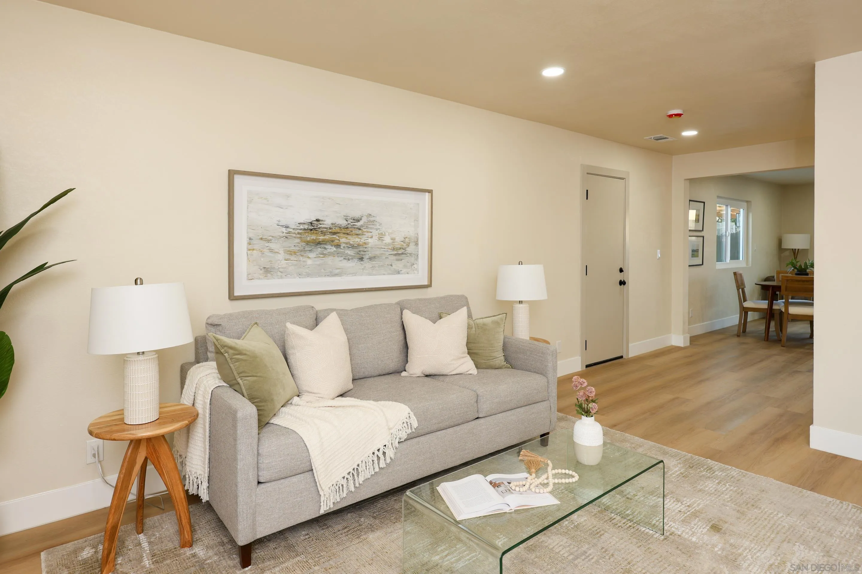 https://cdn.realtyfeed.com/cdn/127/260023406/f355f411da2d1eca5e18d1ef25a888fe.webp