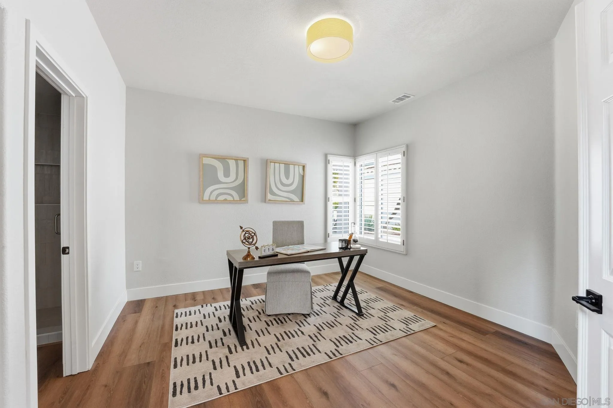 https://cdn.realtyfeed.com/cdn/127/260023408/70a3c7c992a6127196767f167f10fbeb.webp