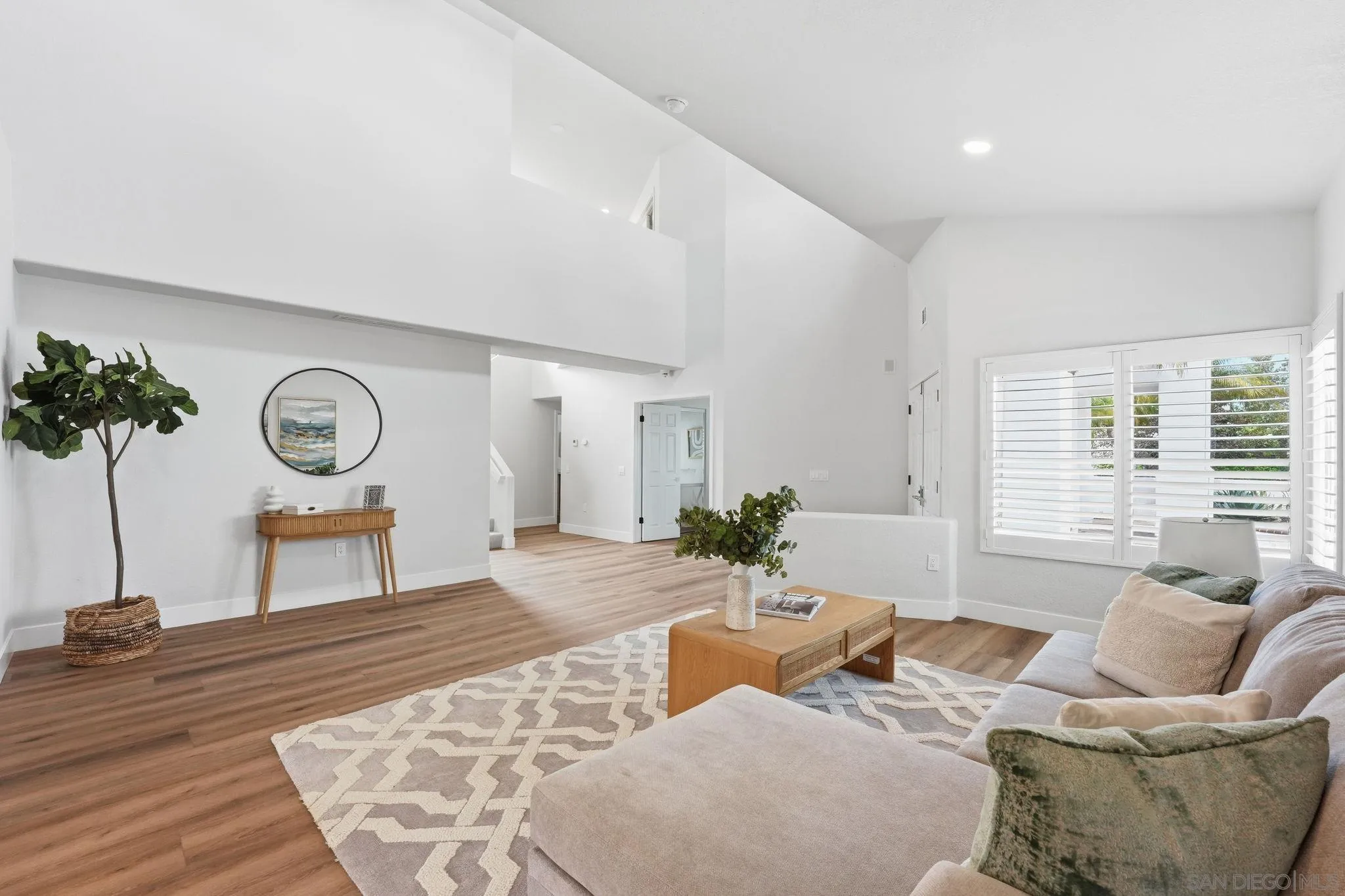 https://cdn.realtyfeed.com/cdn/127/260023408/fe13dd263226e53c22e363b4d6c3e06d.webp