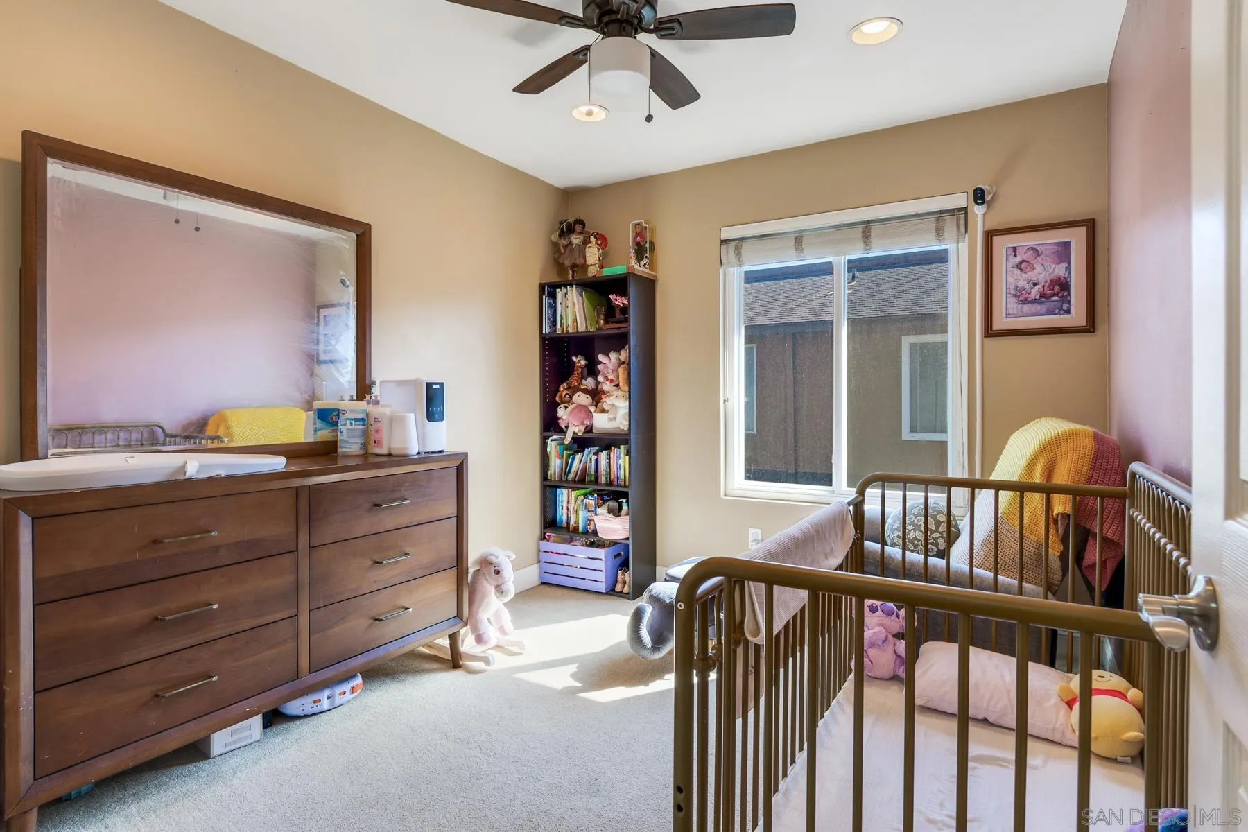 https://cdn.realtyfeed.com/cdn/127/260023412/0d9419bfe53704a7fdd25b98c3903a6e.webp