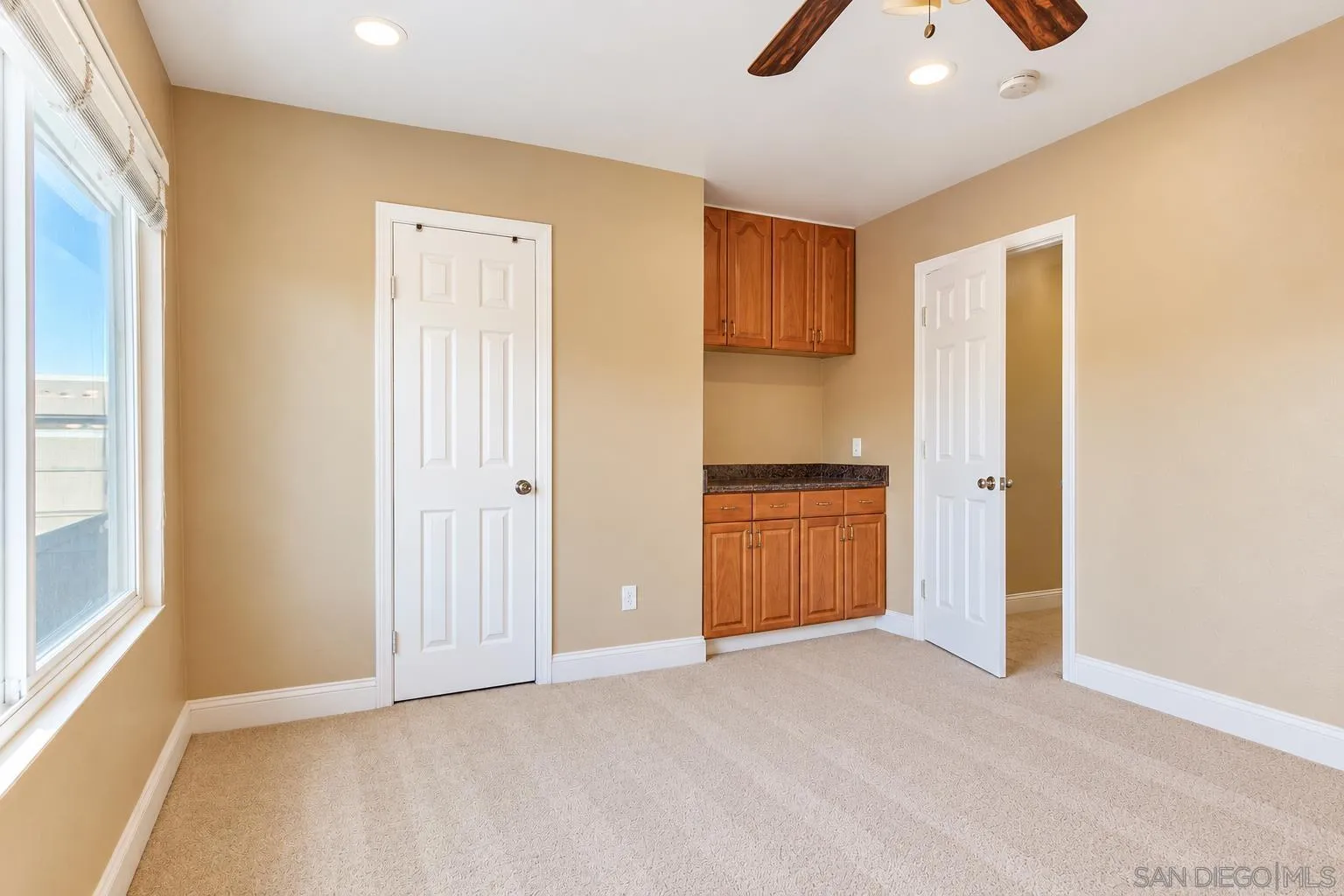 https://cdn.realtyfeed.com/cdn/127/260023412/5f6f07920f06c1a8421f39ff747a9252.webp