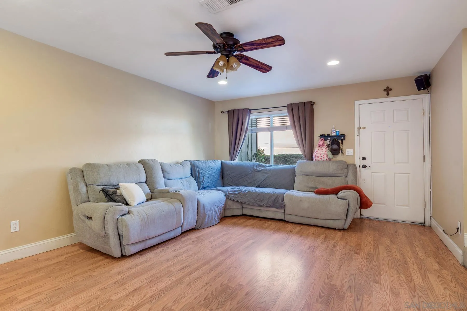 310 Sun Court, El Cajon, CA 92021 - Photo 5 of 38, El Cajon, CA