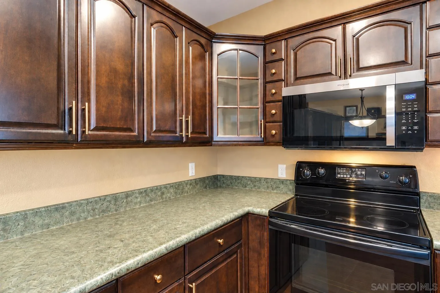 https://cdn.realtyfeed.com/cdn/127/260023412/a97d0a11d6e2cb9b3ae7adffa030d0e7.webp