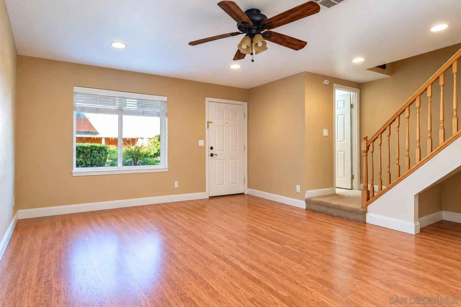 https://cdn.realtyfeed.com/cdn/127/260023412/fccb6980ed977cd4c9f787cf0a510cdf.webp