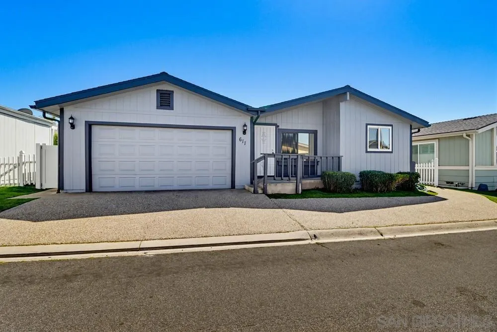 611 Via Santa Paulo, Vista, CA 92081 - Photo 5 of 23, Vista, CA
