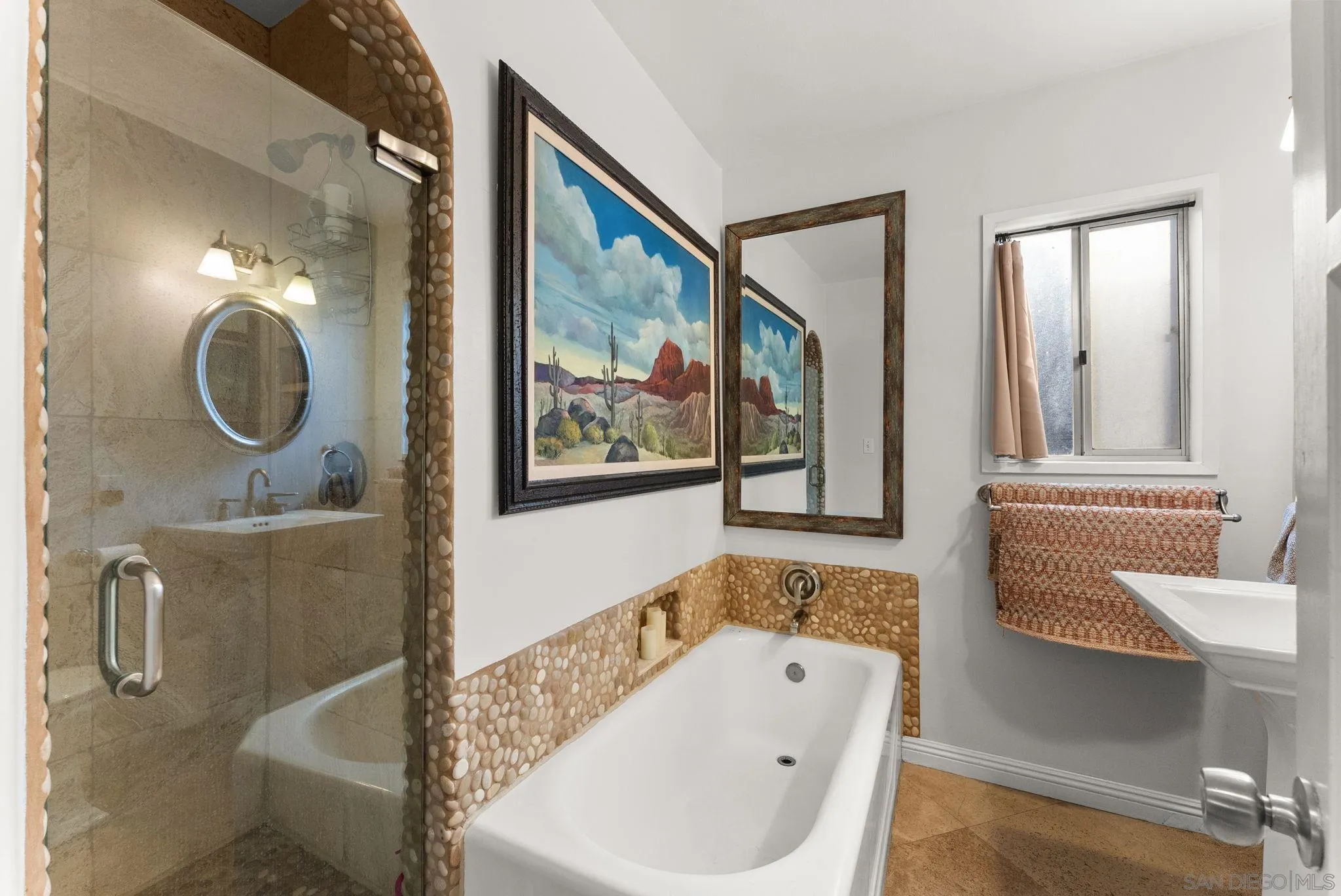 https://cdn.realtyfeed.com/cdn/127/260023415/39508667eaeb6b351dfb88bfa4b0acea.webp