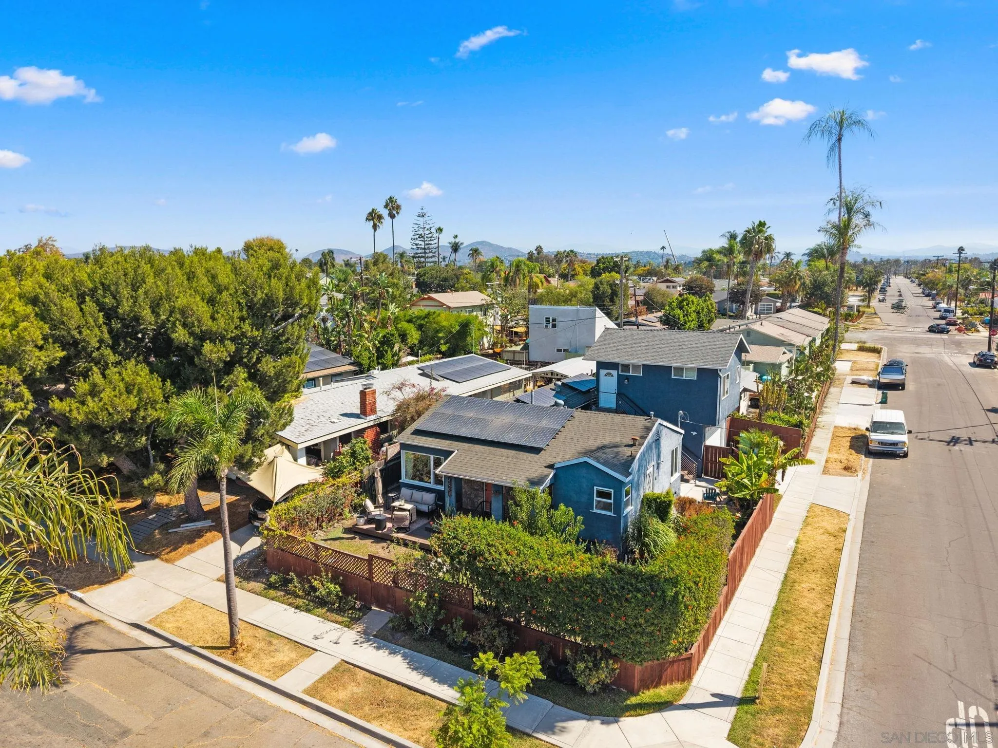 https://cdn.realtyfeed.com/cdn/127/260023415/9b8a74d4c71f64f01b2e4a29610e3989.webp