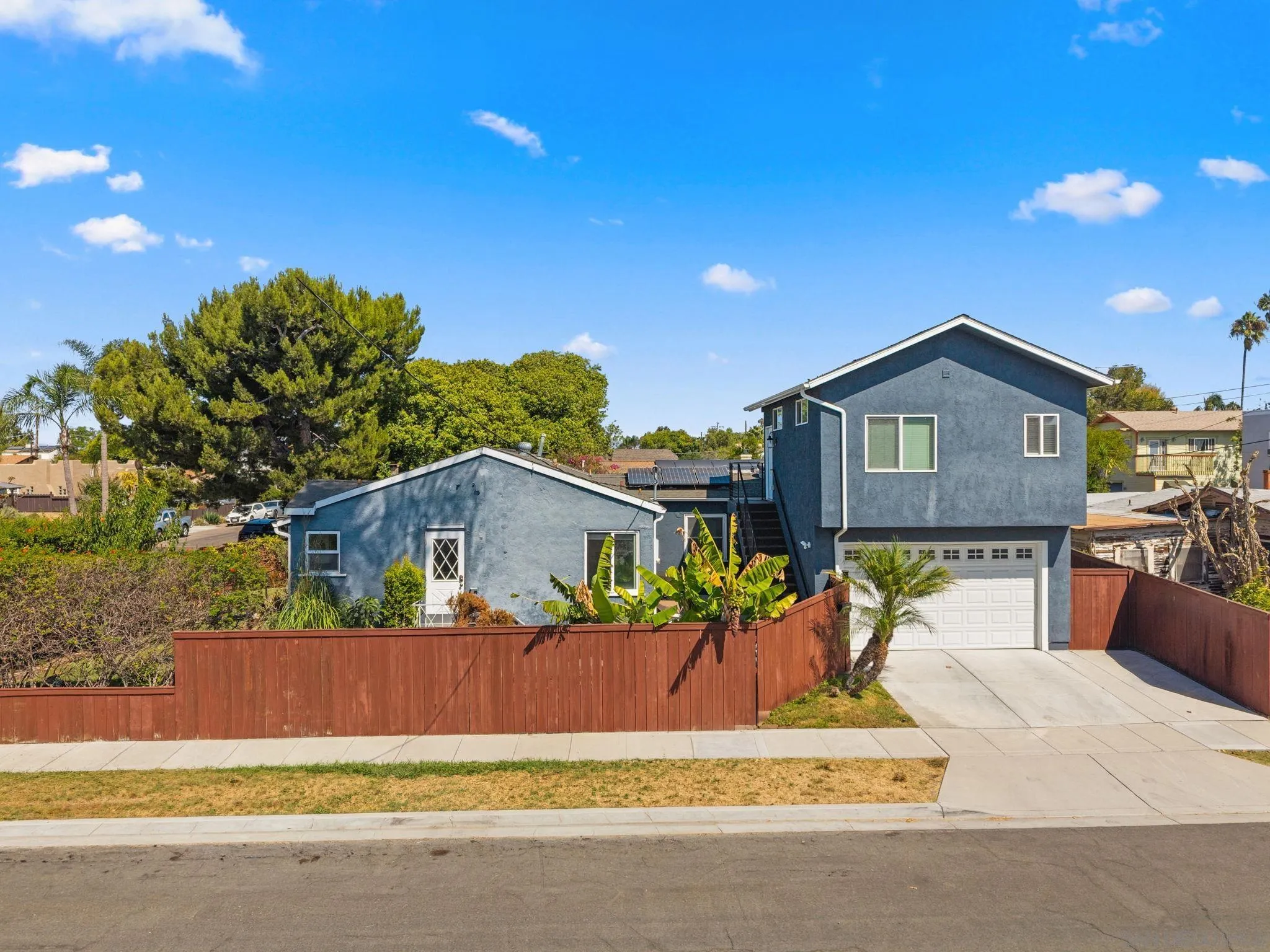 https://cdn.realtyfeed.com/cdn/127/260023415/9d42fcacfaa2719a810785ba4104f66b.webp