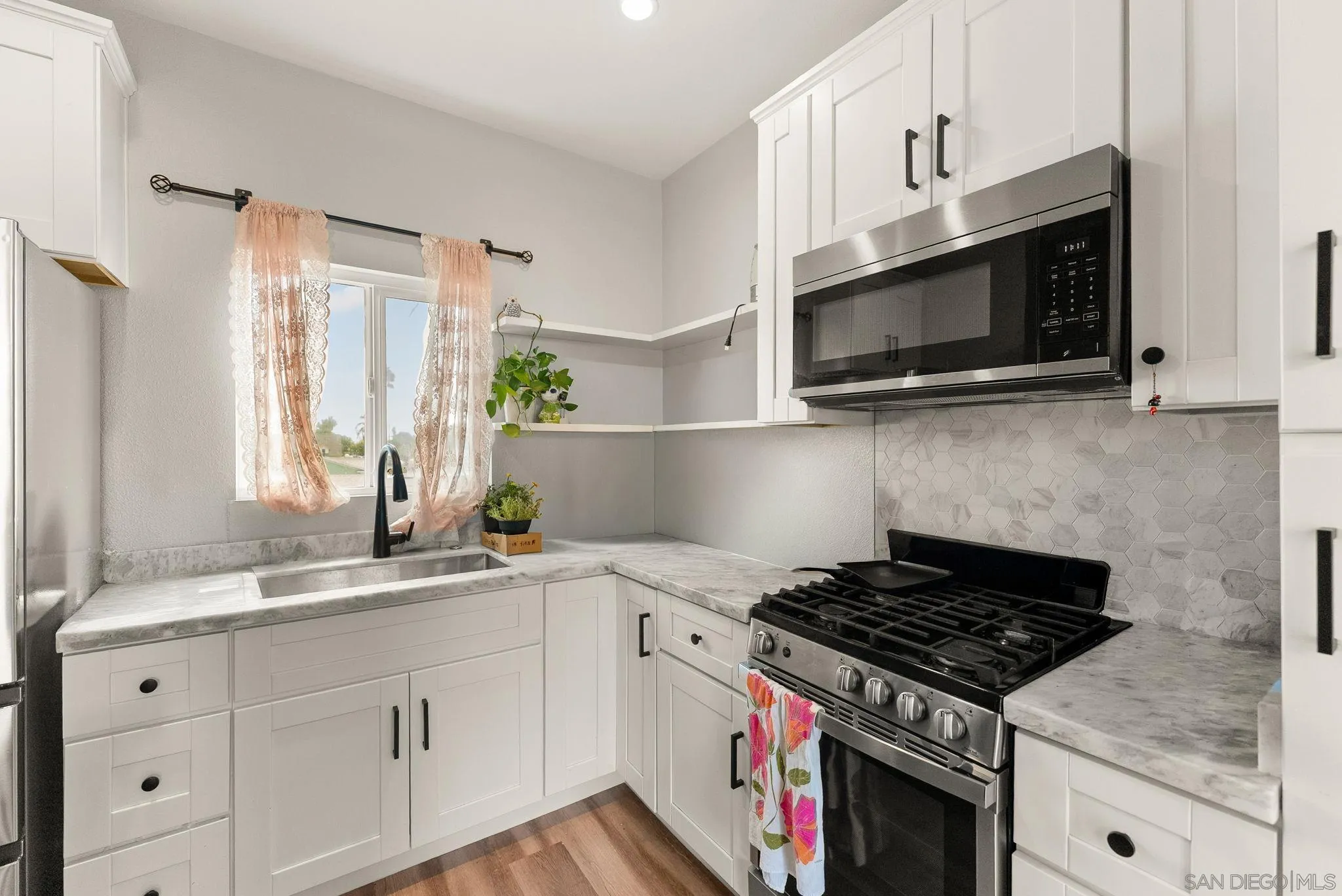 https://cdn.realtyfeed.com/cdn/127/260023415/e76e3d03b692b62330797f7d2054380f.webp