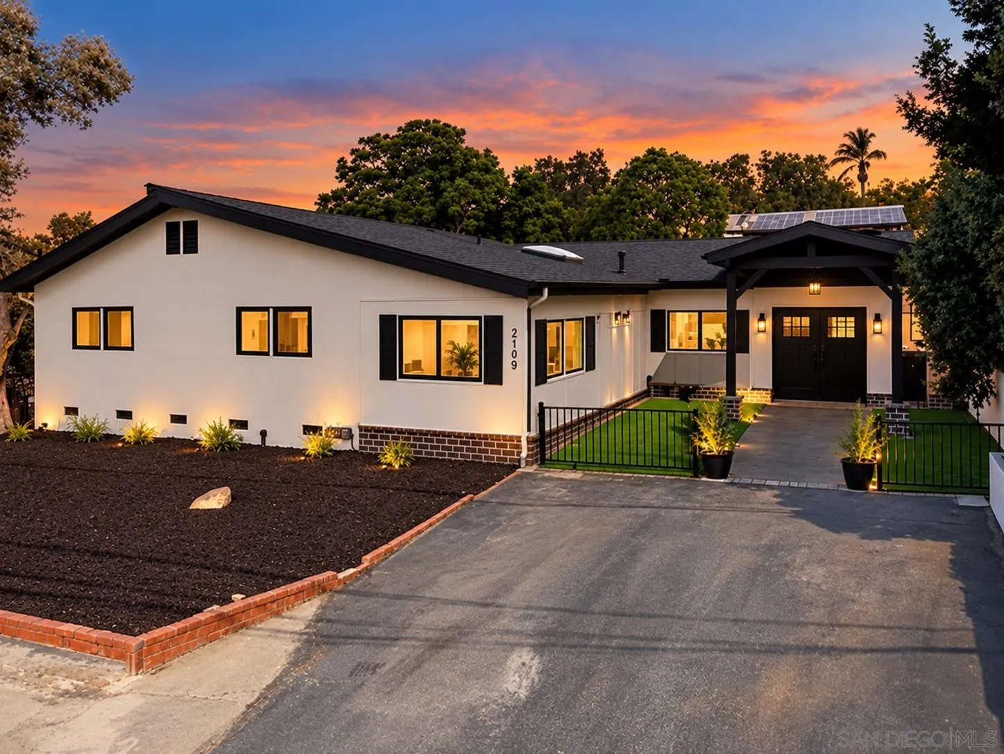 210 S Orange Ave, Fallbrook, CA 92028 - Main photo, Fallbrook, CA