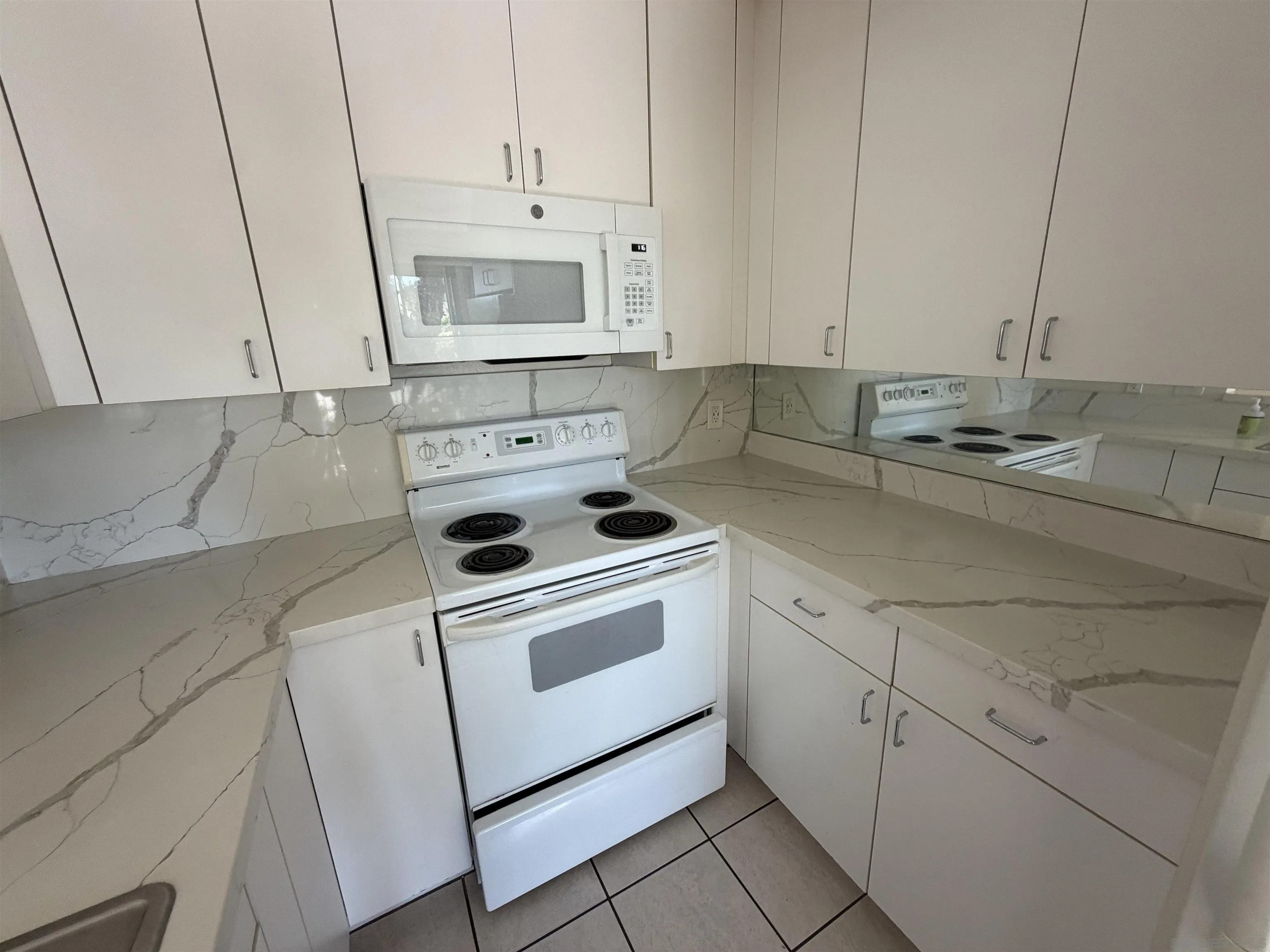 1112 Thomas Avenue, San Diego, CA 92109, photo 13