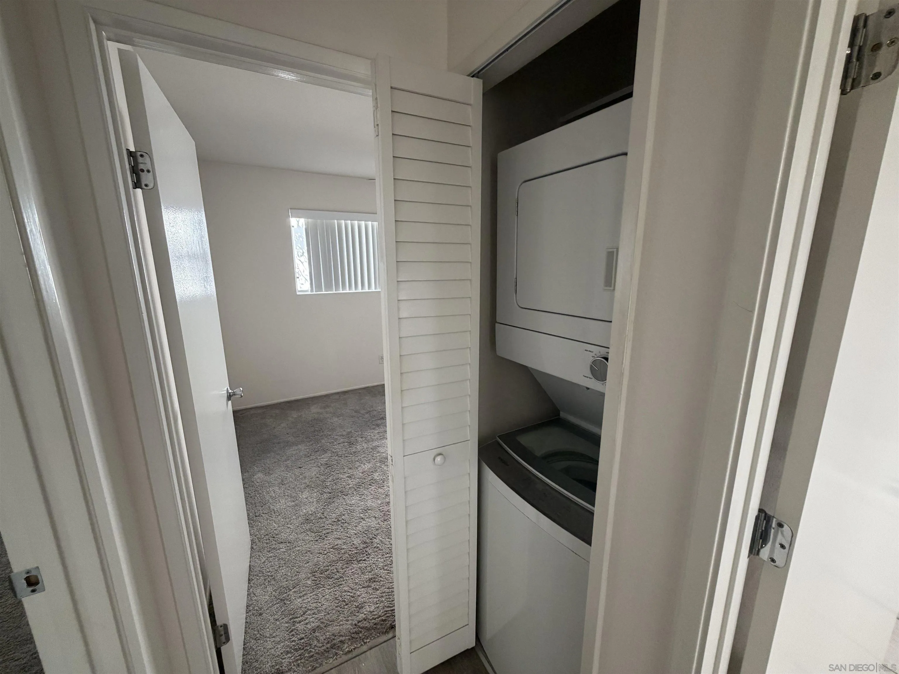 1112 Thomas Avenue, San Diego, CA 92109, photo 17
