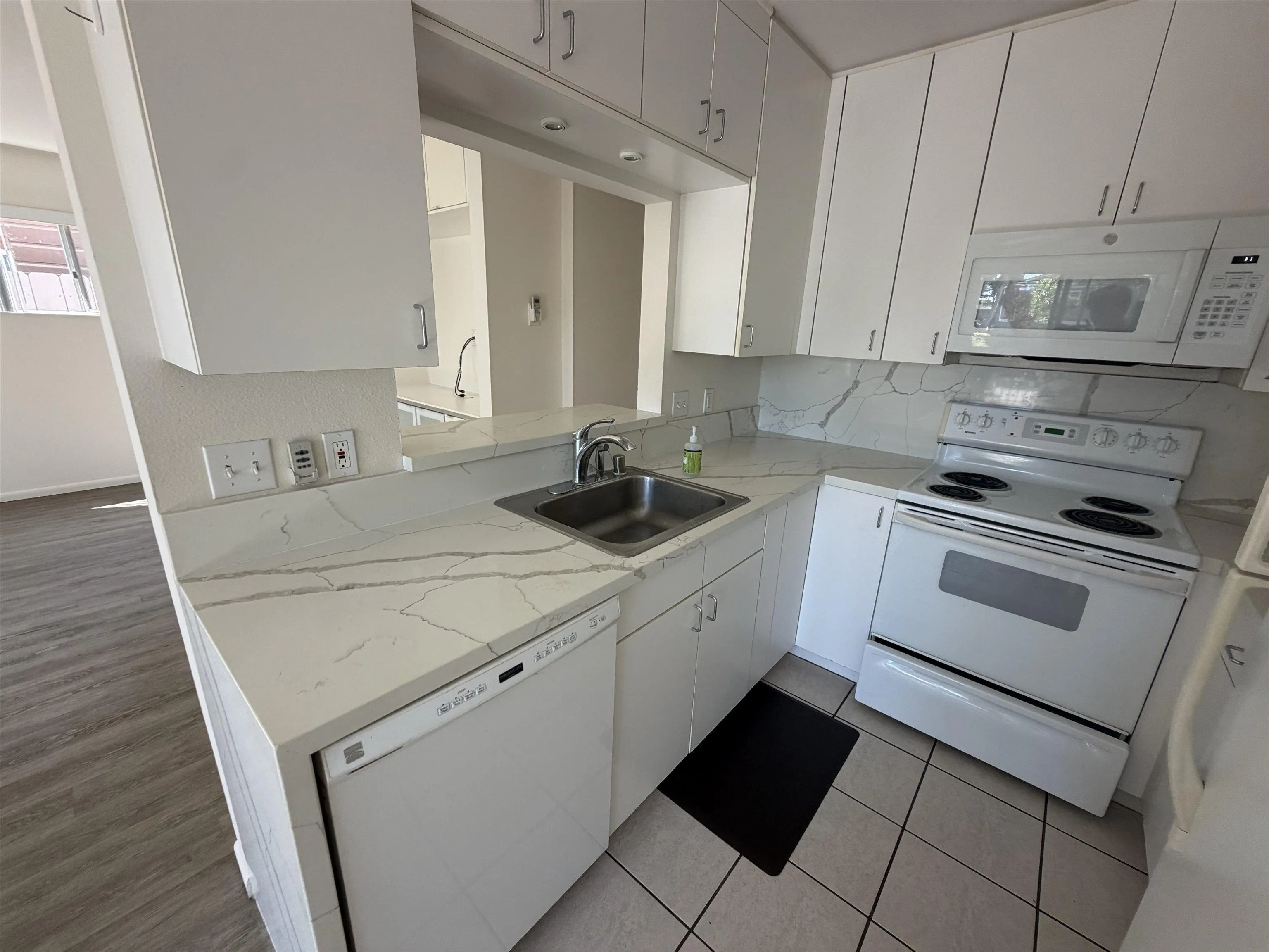 1112 Thomas Avenue, San Diego, CA 92109, photo 14