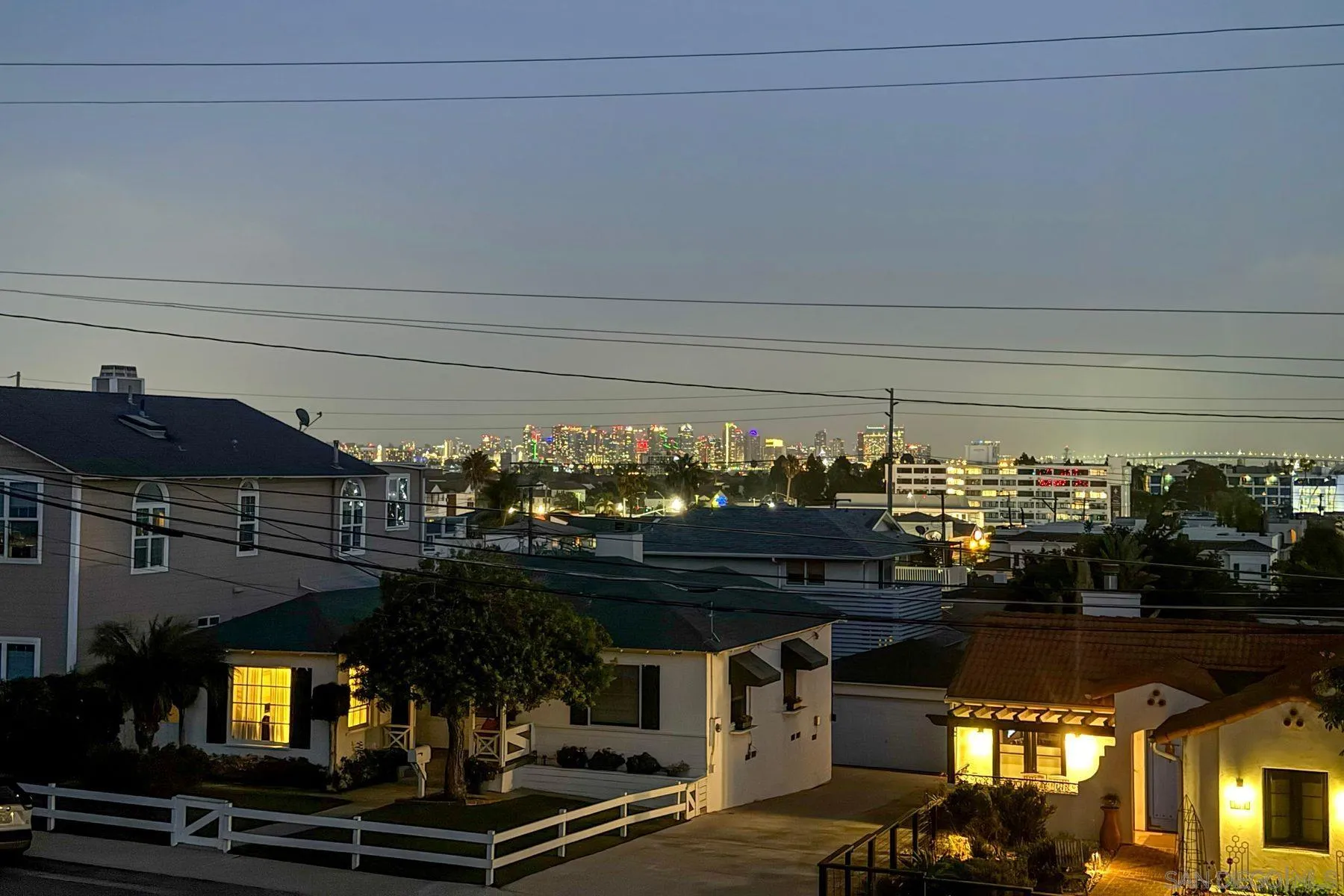 https://cdn.realtyfeed.com/cdn/127/260023424/0a86008f0cb0ca255fbb88654fa5f0d7.webp