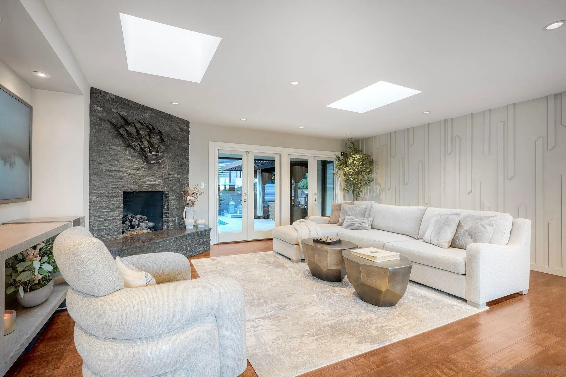 https://cdn.realtyfeed.com/cdn/127/260023424/5c2f9c47b4ebb8be64ee86321bd7e85f.webp