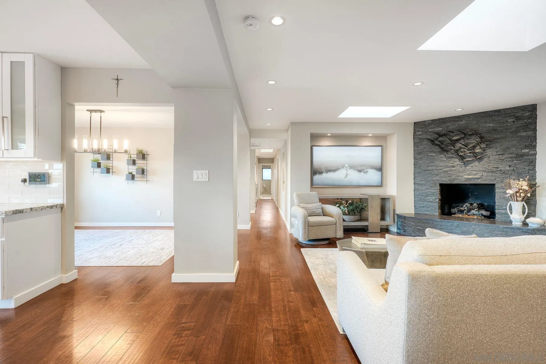 https://cdn.realtyfeed.com/cdn/127/260023424/6d4052672a612f8422c143c2f8c2b11e.webp