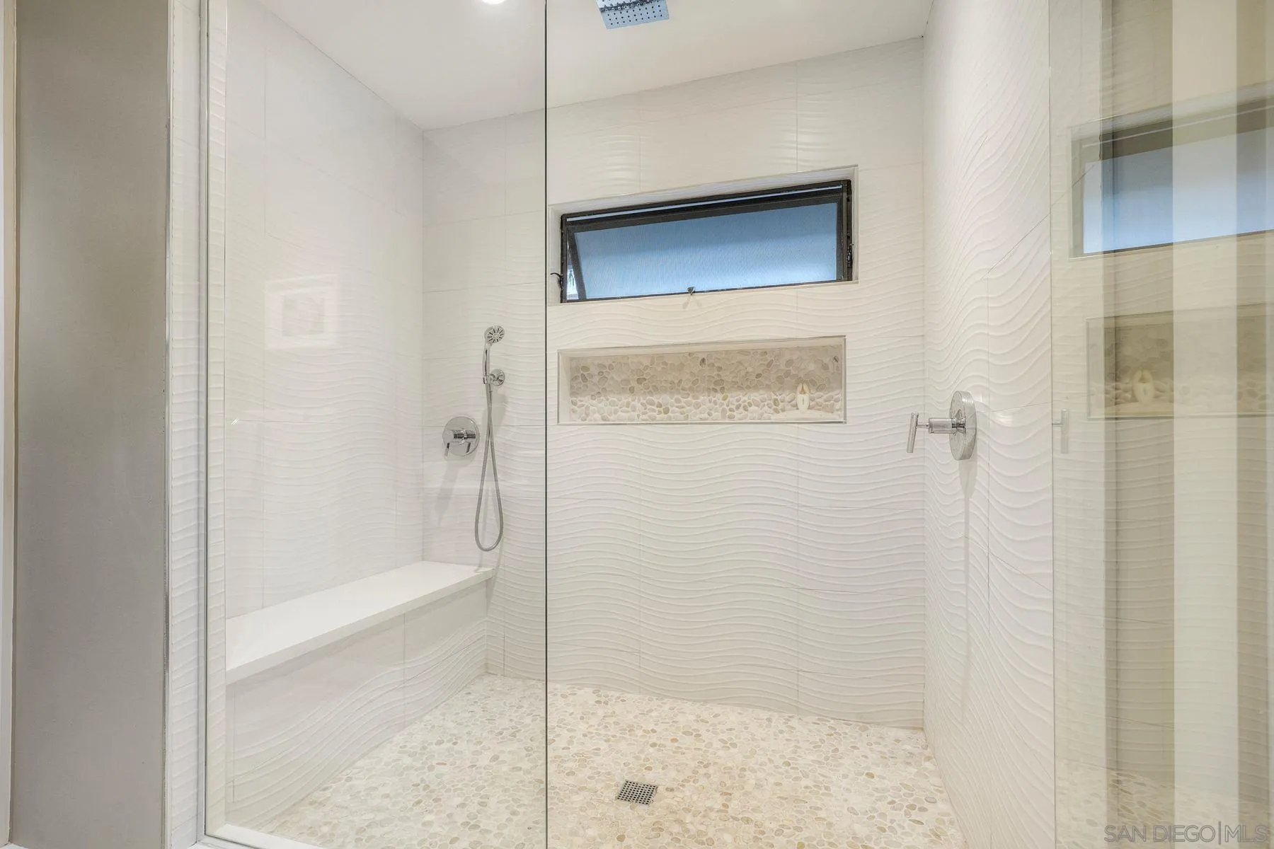 https://cdn.realtyfeed.com/cdn/127/260023424/ad5bcc09b986e850cd39c60e938b02bc.webp