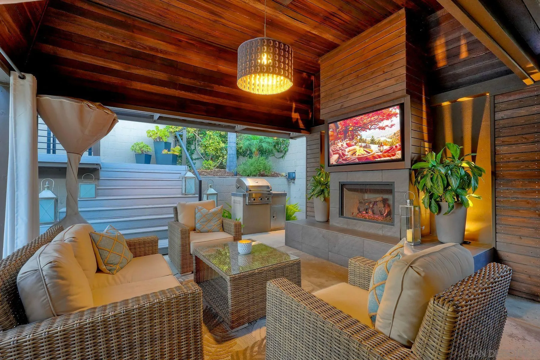 https://cdn.realtyfeed.com/cdn/127/260023424/b49630828f90c4e40daeb54c9e04ff7e.webp