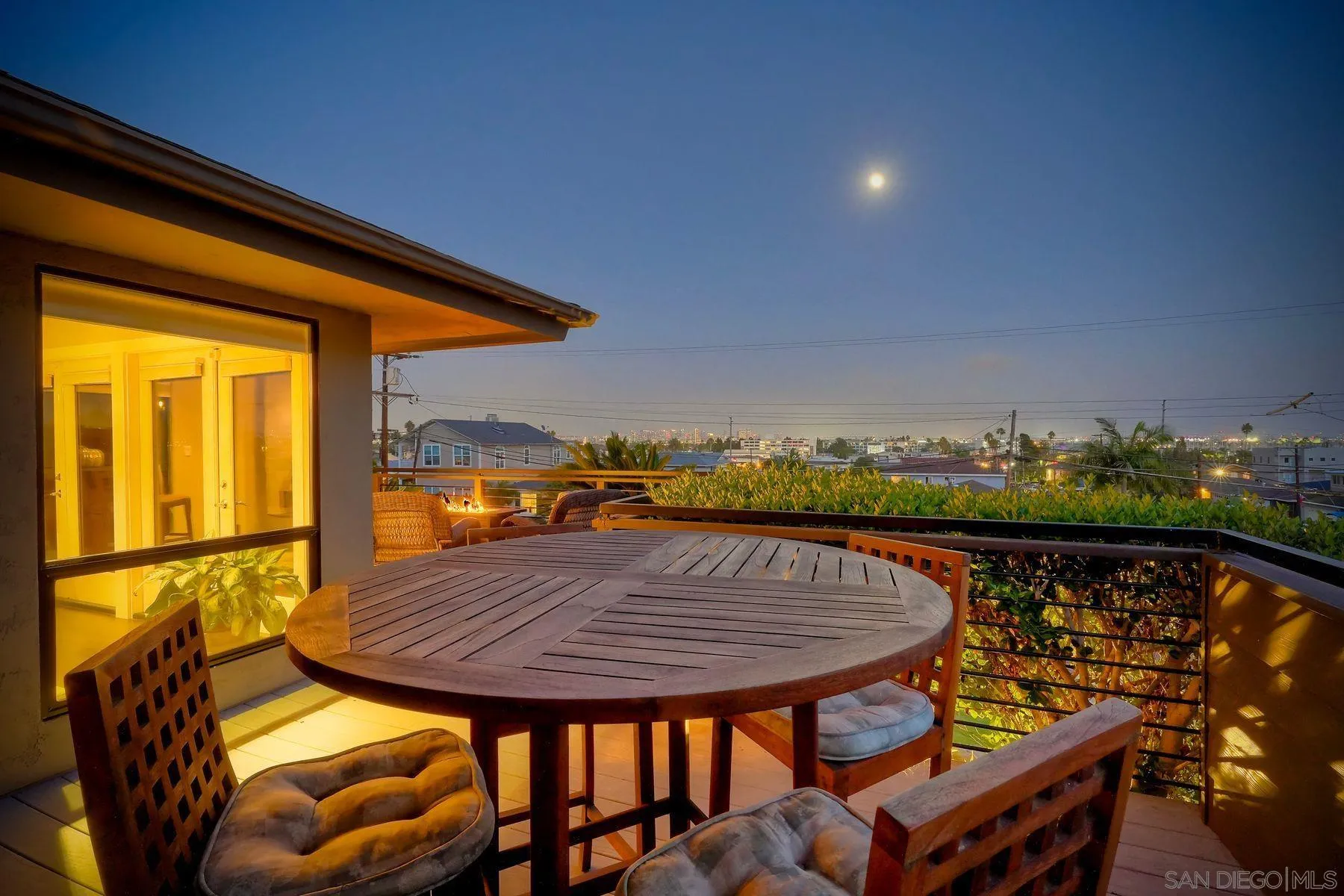 https://cdn.realtyfeed.com/cdn/127/260023424/e8211eac61e6c23a141b89352f3494b0.webp