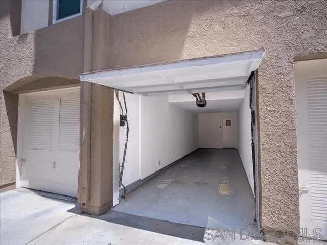 https://cdn.realtyfeed.com/cdn/127/260023425/40782f170f495a96b63c8dd5083a88c0.webp