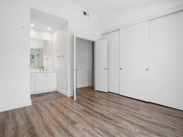 https://cdn.realtyfeed.com/cdn/127/260023425/93eac4a0dfaff9e322f75cb58286afbb.webp