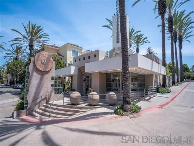 https://cdn.realtyfeed.com/cdn/127/260023425/c716f2f55c009c14e47d0c6d050caf21.webp