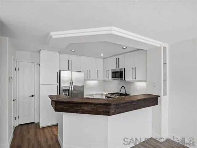 https://cdn.realtyfeed.com/cdn/127/260023425/ffda02d1eb1a1c4de8c33f08cd364faf.webp