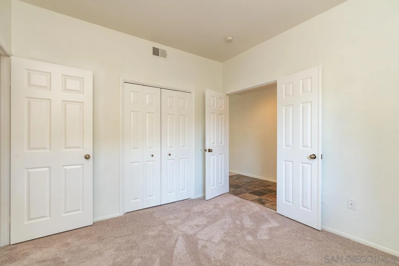 https://cdn.realtyfeed.com/cdn/127/260023426/1c67424436c4ffb220880d5d5fc2cb81.webp