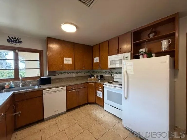 https://cdn.realtyfeed.com/cdn/127/260023426/3be0088c000a21378d03a829f987ebf2.webp