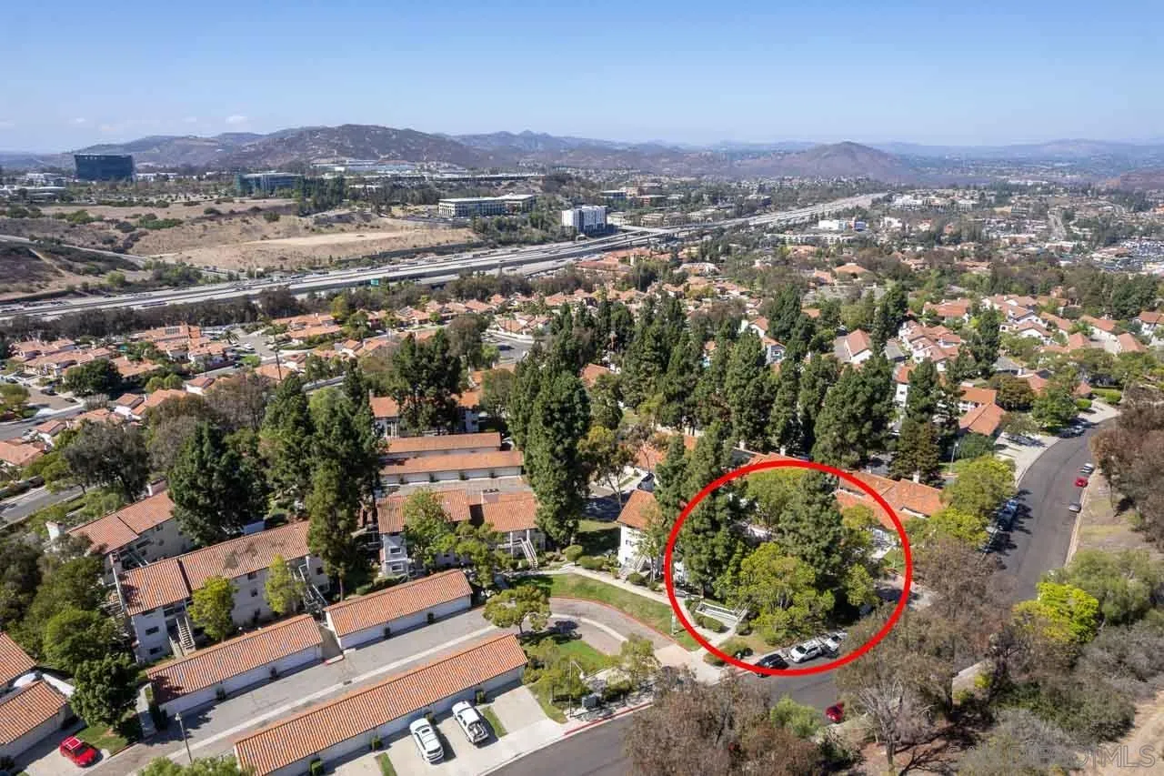 https://cdn.realtyfeed.com/cdn/127/260023426/c4cfea2f2bc4cf238914b0bb853a38d4.webp