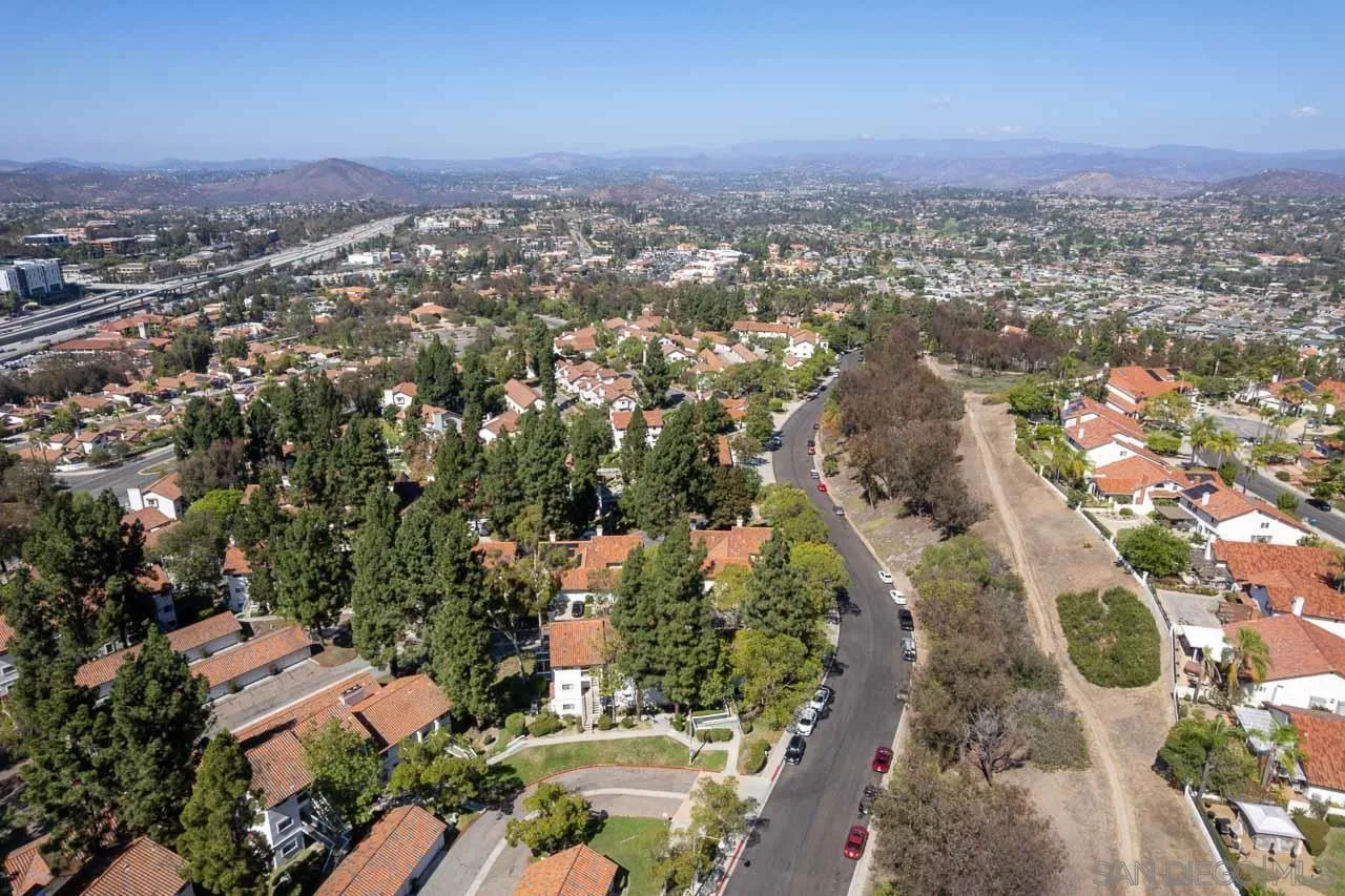 https://cdn.realtyfeed.com/cdn/127/260023426/d2cc258bf66759dc9f9c442cadea99e2.webp